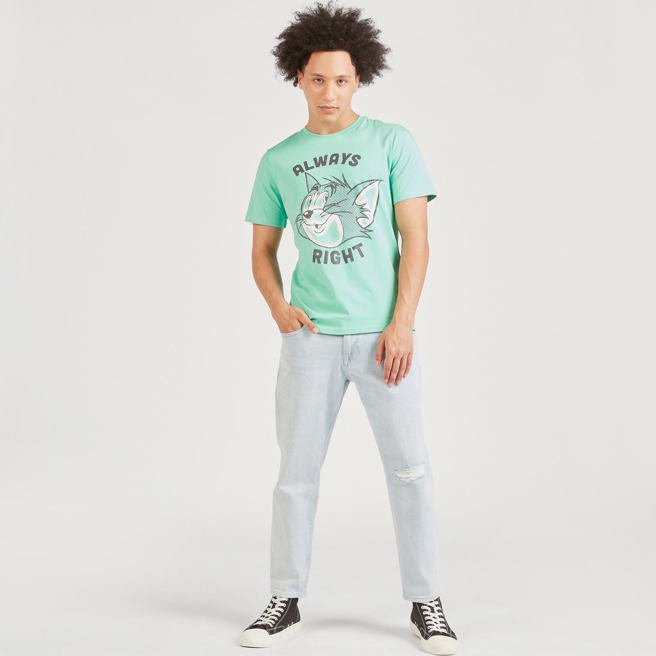 تيشيرت بياقة ضيّقة وأكمام قصيرة وطبعات توم أند جيري-men-clothing-tshirtsandpolos-tshirts-image-2