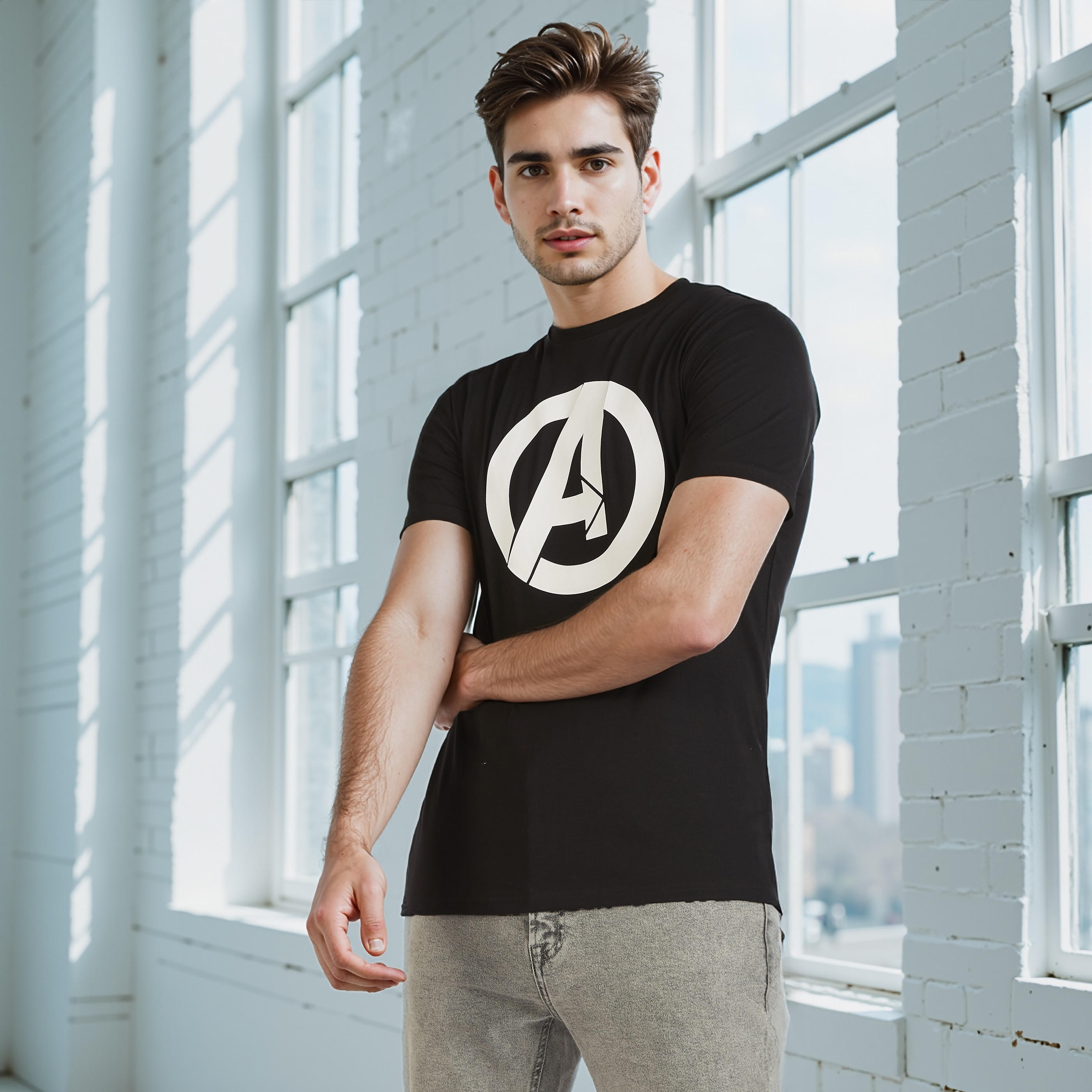 تيشيرت بياقة ضيقة وأكمام قصيرة وطبعات أفينجرز-men-clothing-tshirtsandpolos-tshirts-image-1