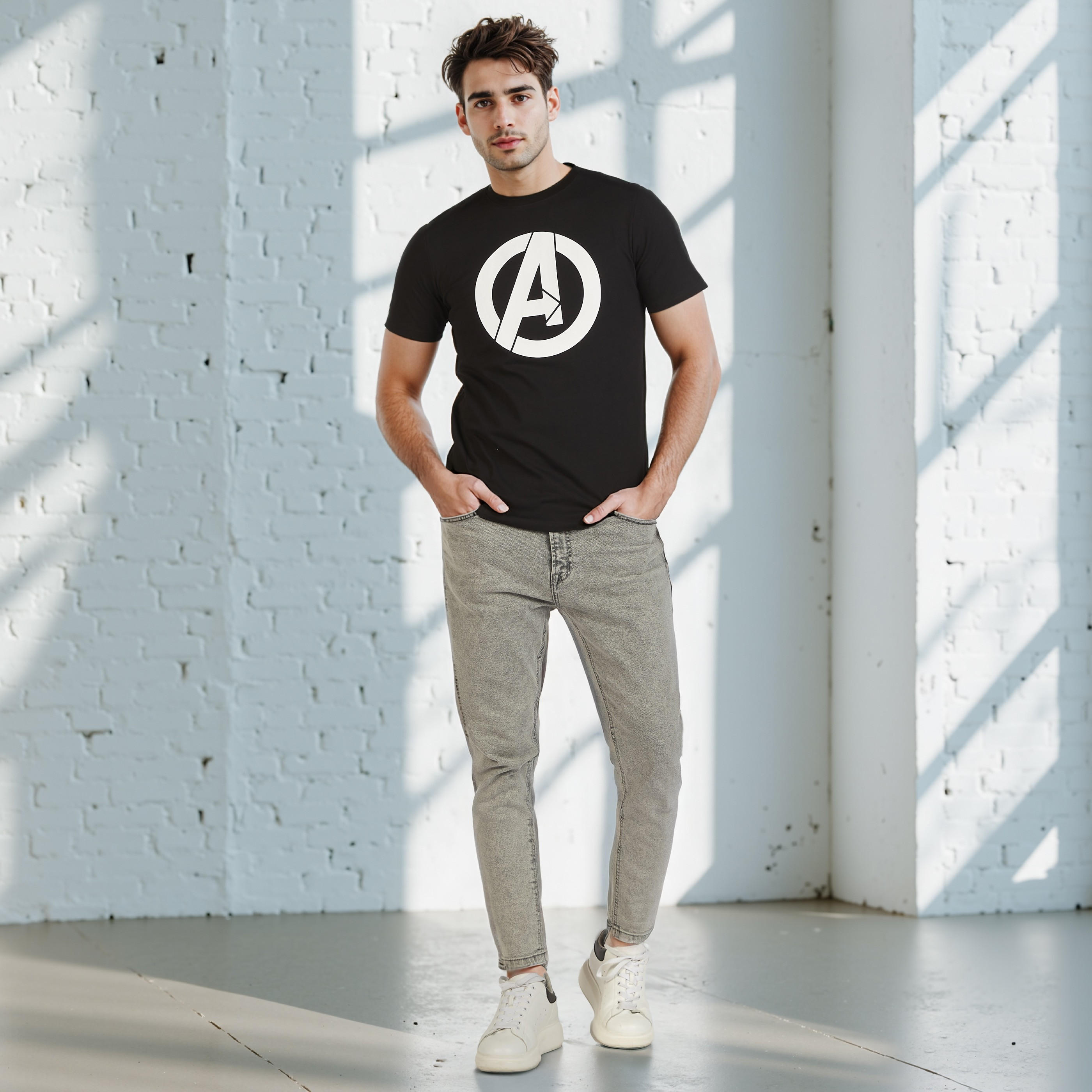 تيشيرت بياقة ضيقة وأكمام قصيرة وطبعات أفينجرز-men-clothing-tshirtsandpolos-tshirts-image-2