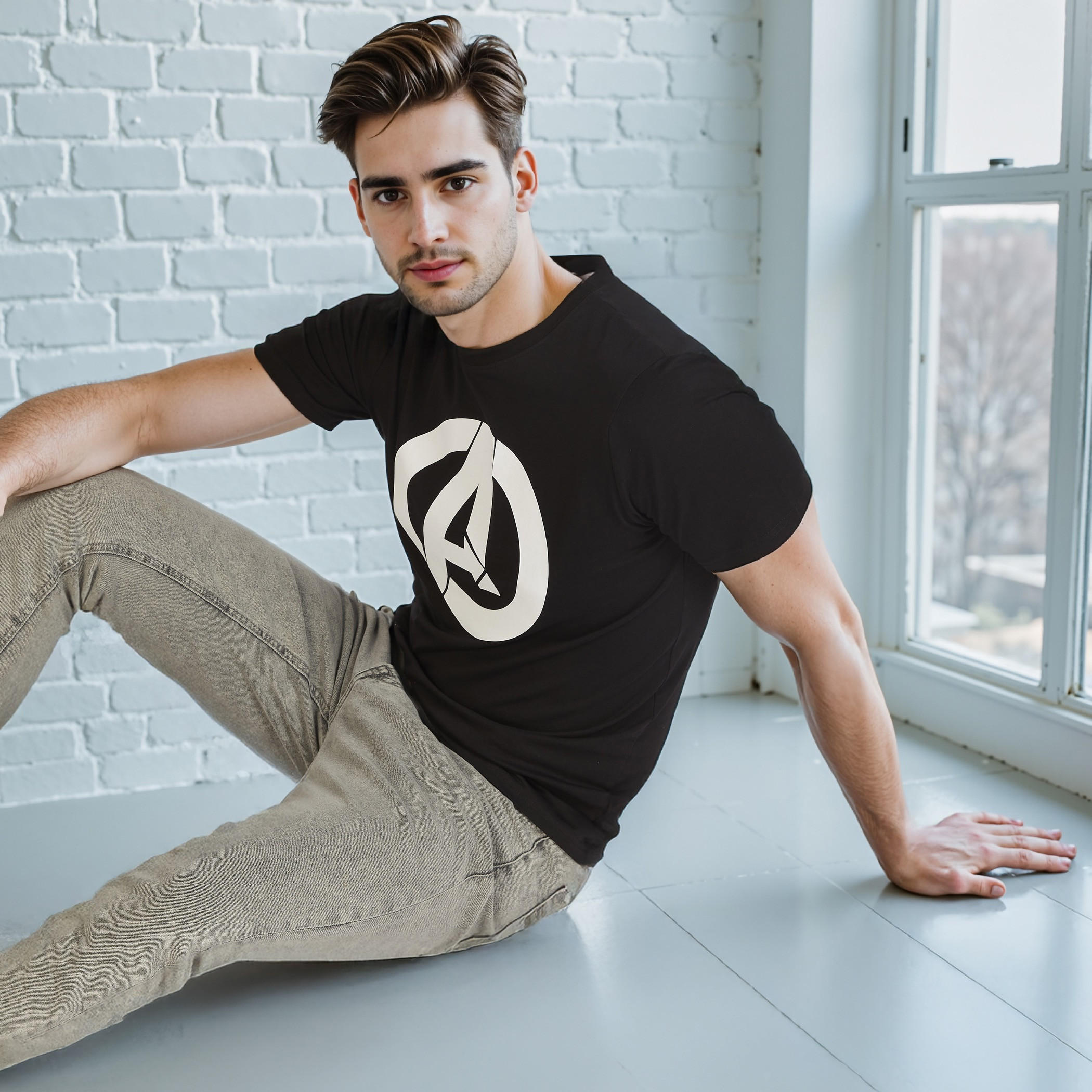 تيشيرت بياقة ضيقة وأكمام قصيرة وطبعات أفينجرز-men-clothing-tshirtsandpolos-tshirts-image-5