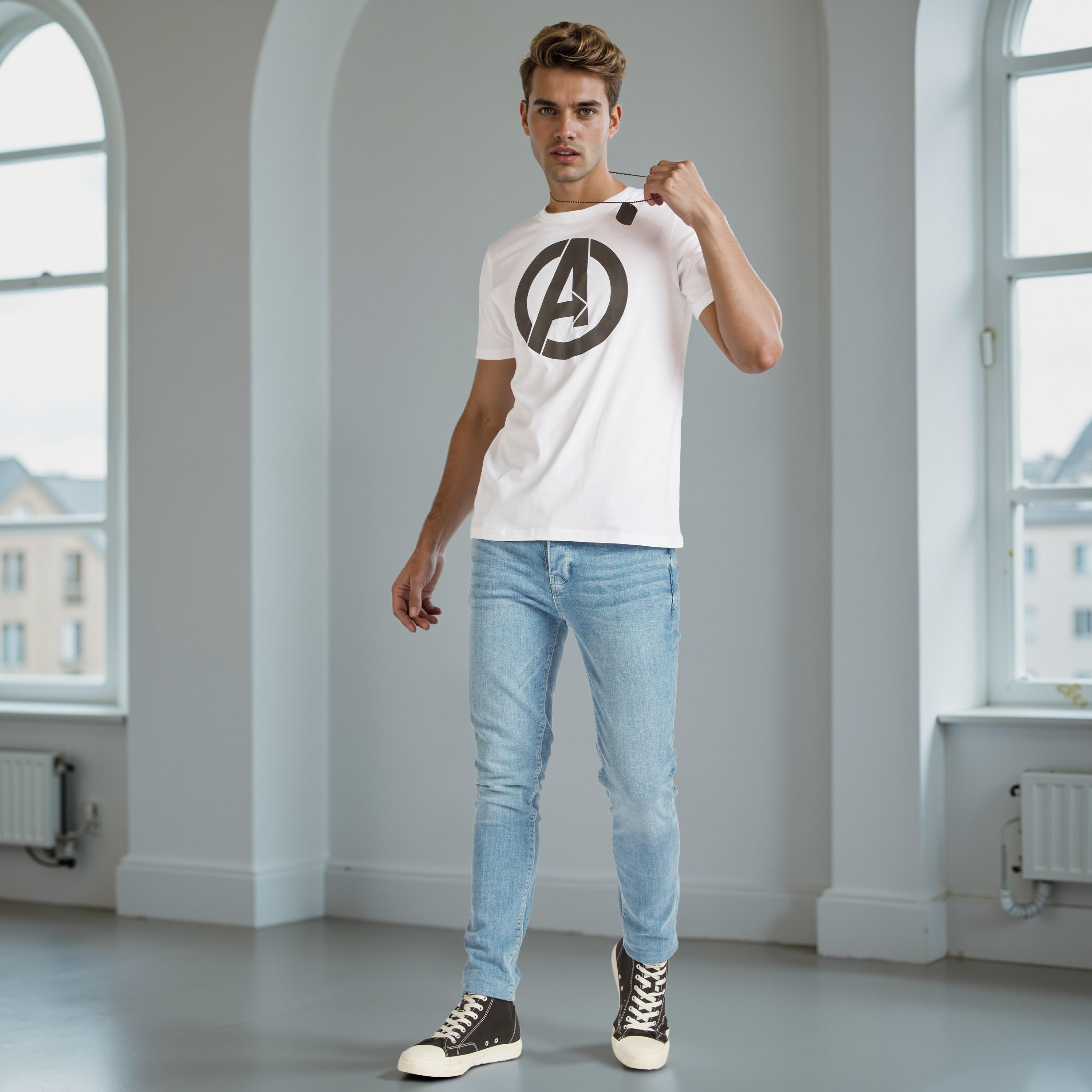 تيشيرت بياقة ضيقة وأكمام قصيرة وطبعات أفينجرز-men-clothing-tshirtsandpolos-tshirts-image-2