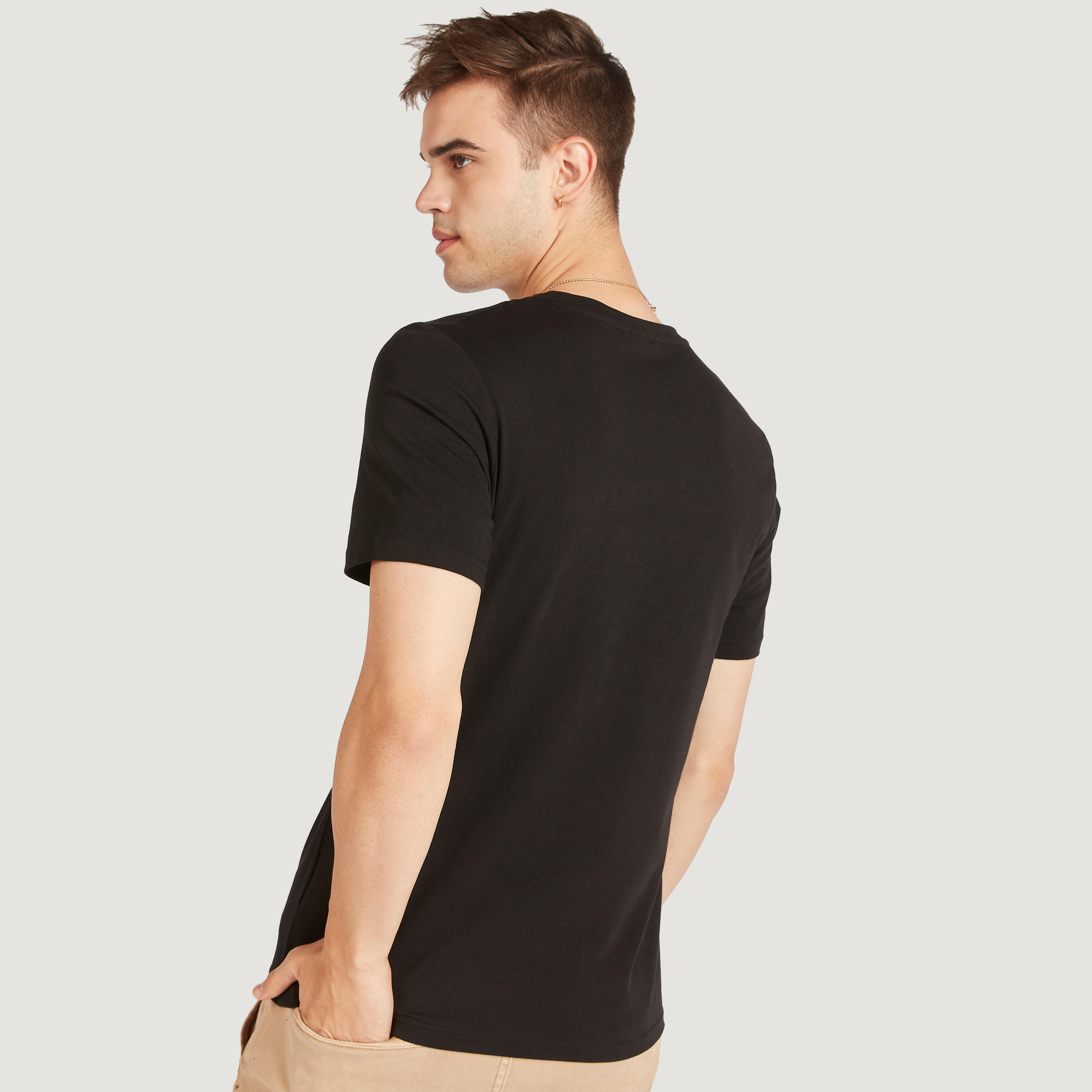 تيشيرت بياقة ضيّقة وأكمام قصيرة وطبعات باتمان-men-clothing-tshirtsandpolos-tshirts-image-4