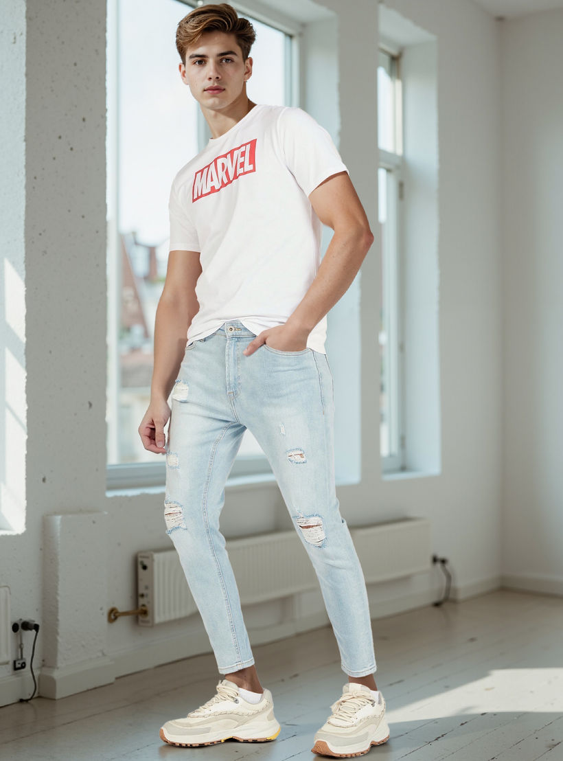 تيشيرت بقصّة سليم وياقة ضيّقة وأكمام قصيرة وطبعات مارفل-men-clothing-tshirtsandpolos-tshirts-image-2