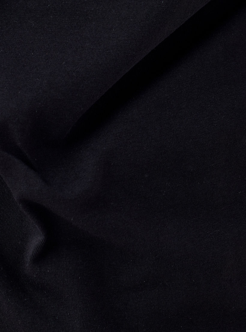 تيشيرت بقصّة سليم وياقة ضيّقة وأكمام قصيرة وطبعات أفنجرز-men-clothing-tshirtsandpolos-tshirts-image-5