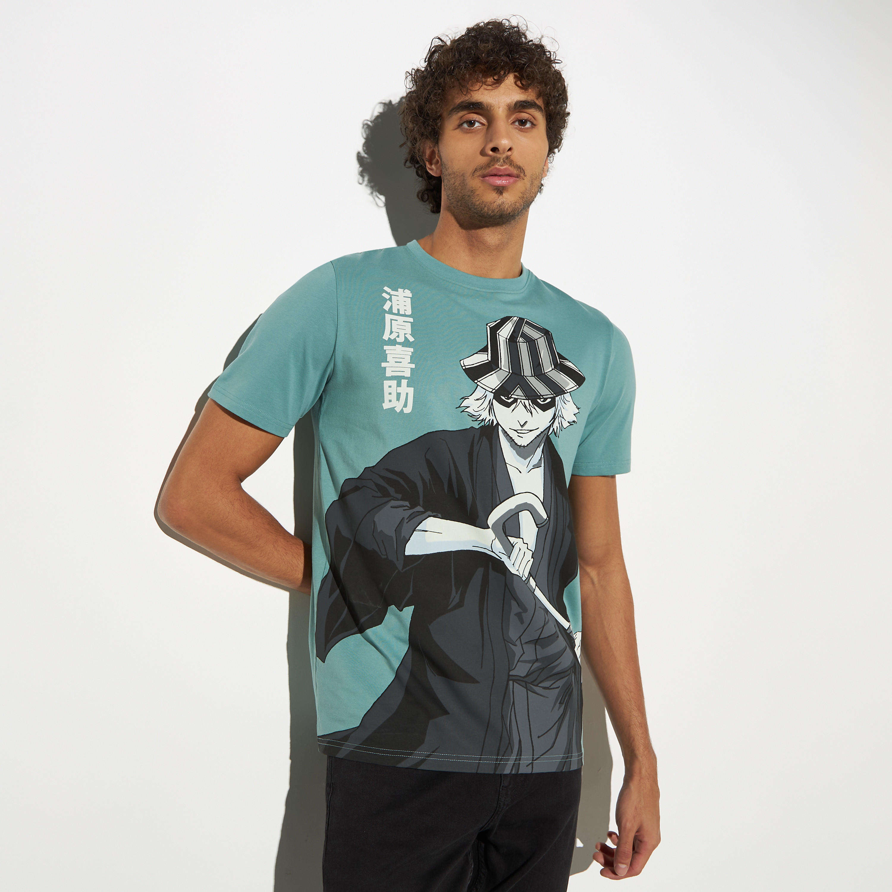 تيشيرت بياقة ضيقة وأكمام قصيرة وطبعات-men-clothing-tshirtsandpolos-tshirts-image-1