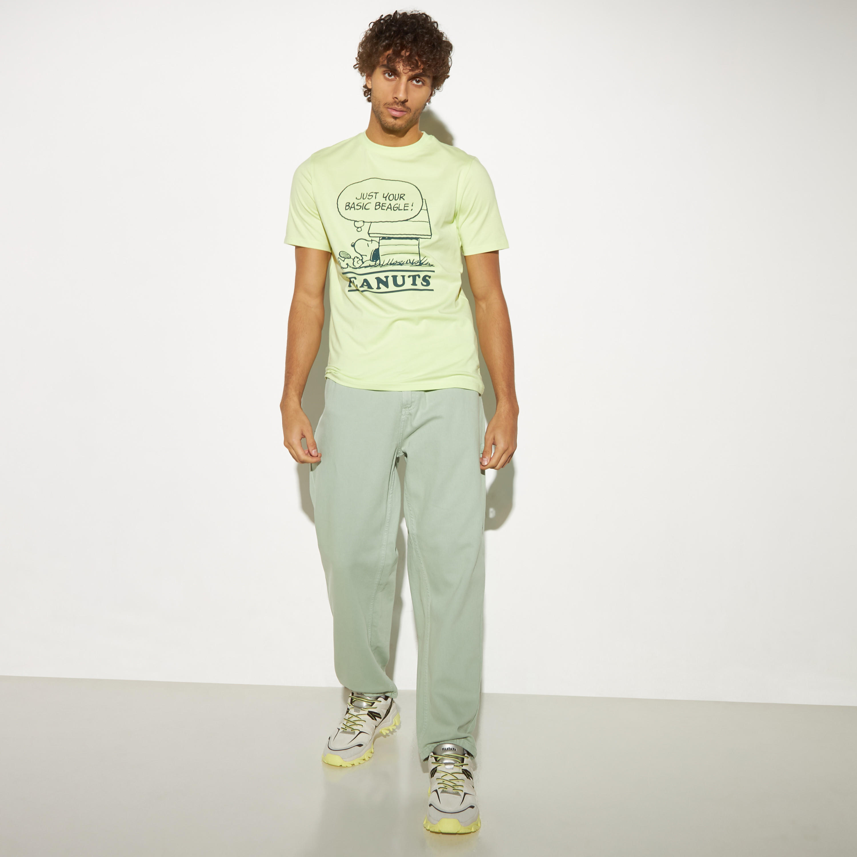 تيشيرت بياقة ضيقة وأكمام قصيرة وطبعات-men-clothing-tshirtsandpolos-tshirts-image-4