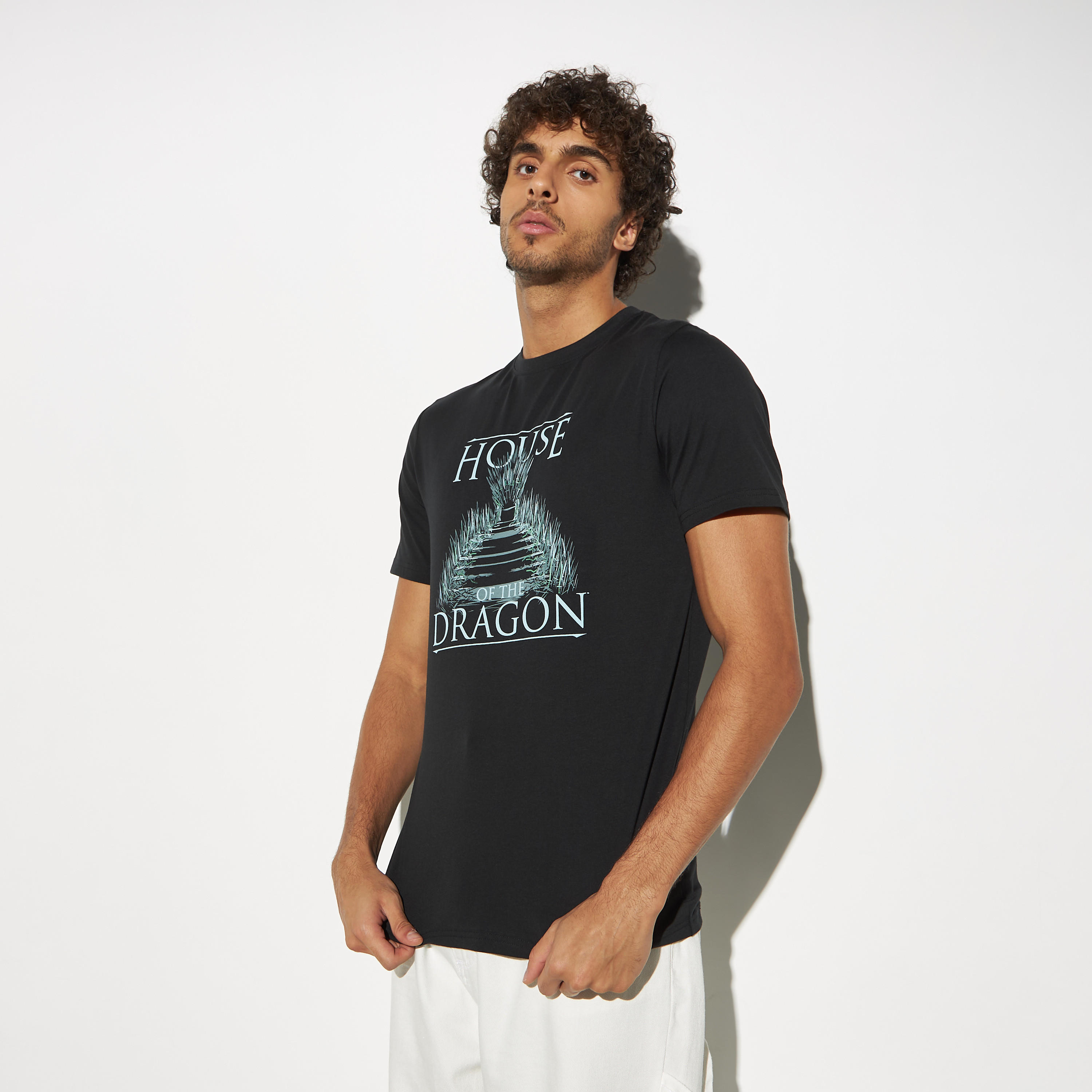 تيشيرت بياقة ضيقة وأكمام قصيرة وطبعات-men-clothing-tshirtsandpolos-tshirts-image-1