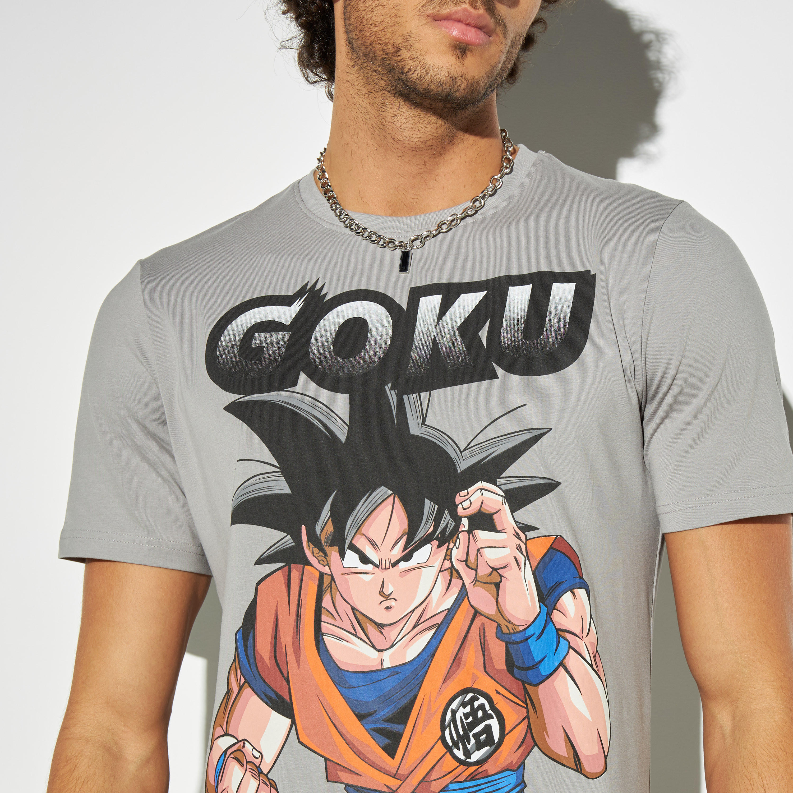 تيشيرت بياقة ضيقة وأكمام قصيرة وطبعات-men-clothing-tshirtsandpolos-tshirts-image-4