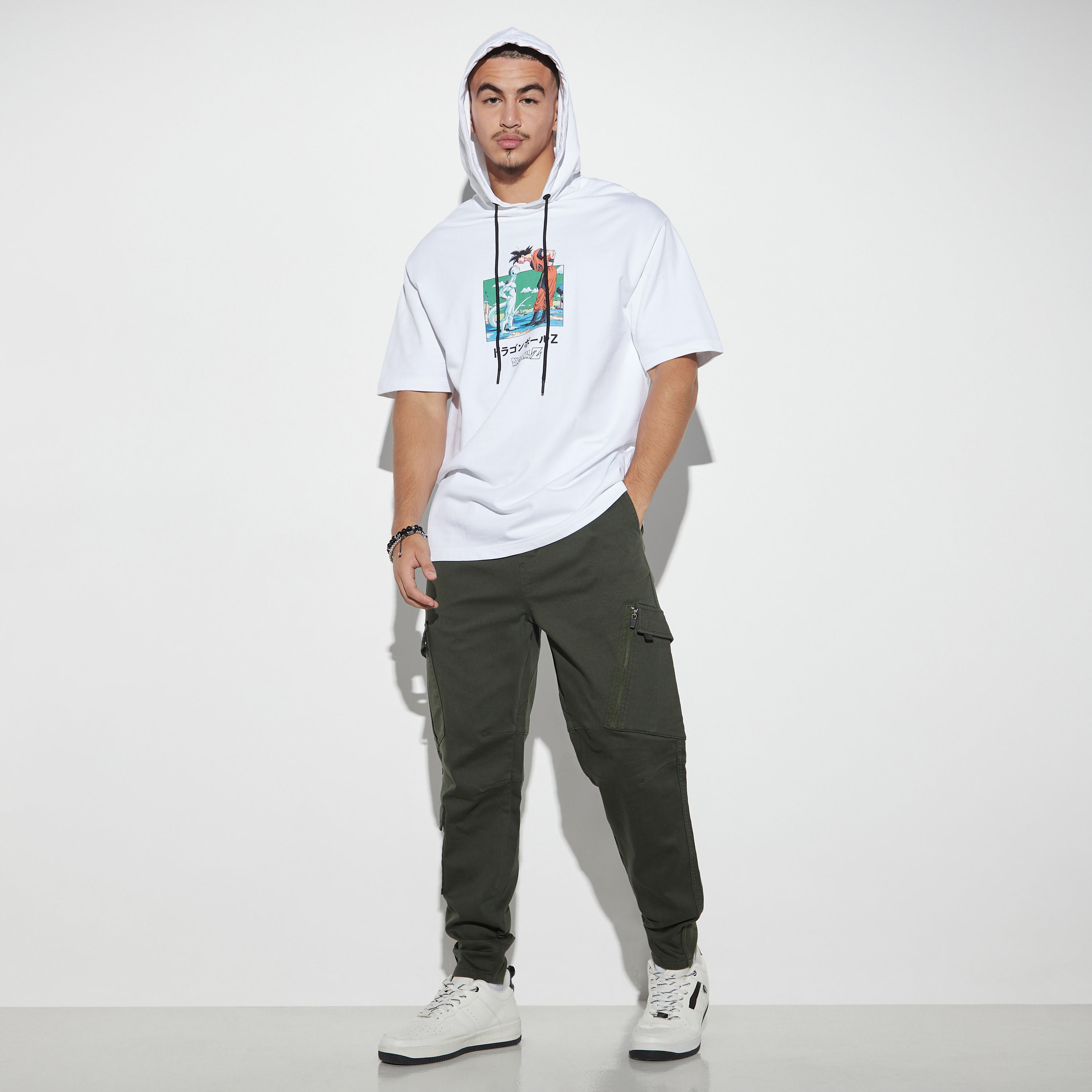 تيشيرت بأكمام قصيرة وقبعة وطبعات دراجون بول زد-men-clothing-tshirtsandpolos-tshirts-image-2