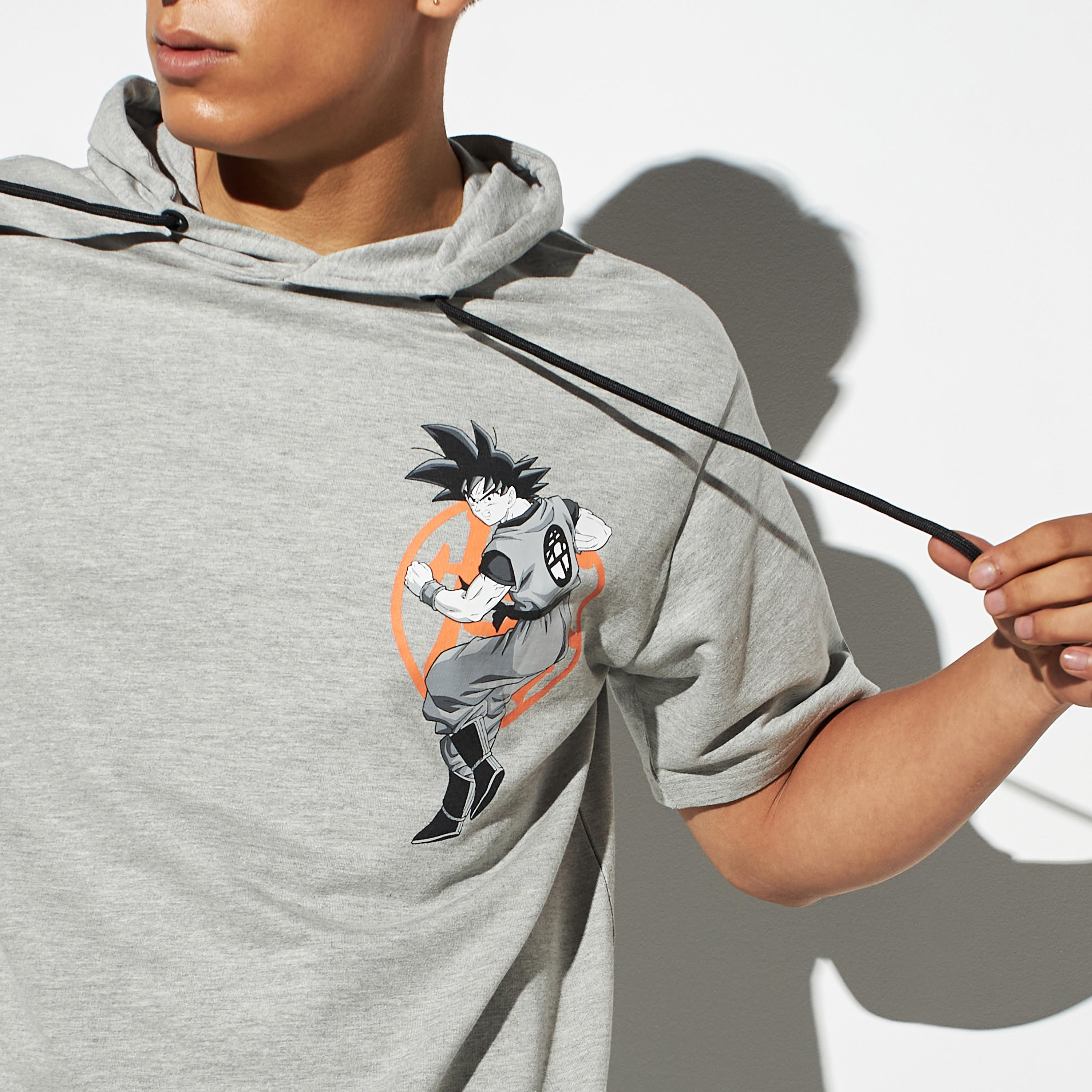 تيشيرت بقبعة وأكمام قصيرة وطبعات-men-clothing-tshirtsandpolos-tshirts-image-4