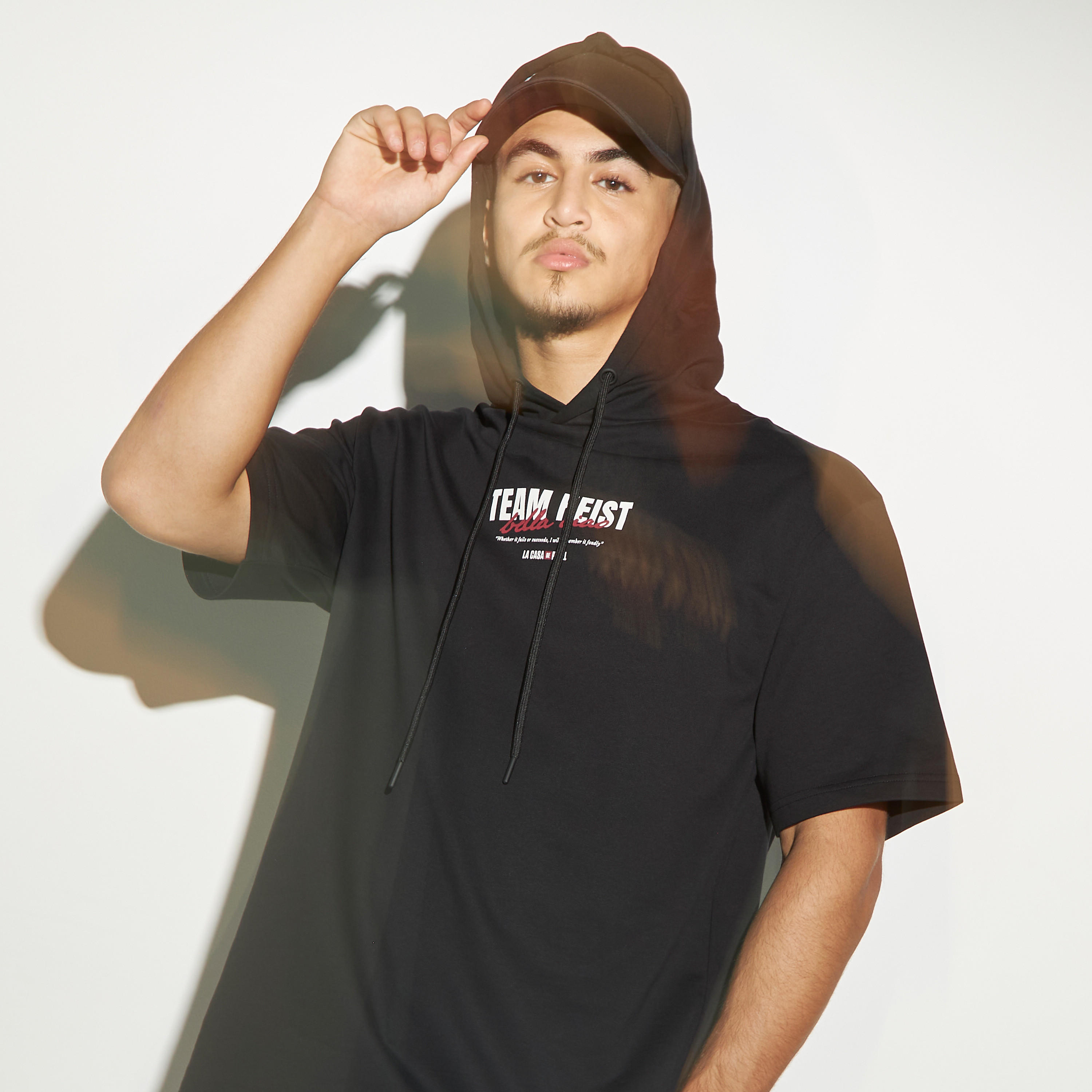 هودي بأكمام قصيرة وطبعات-men-clothing-tshirtsandpolos-tshirts-image-5