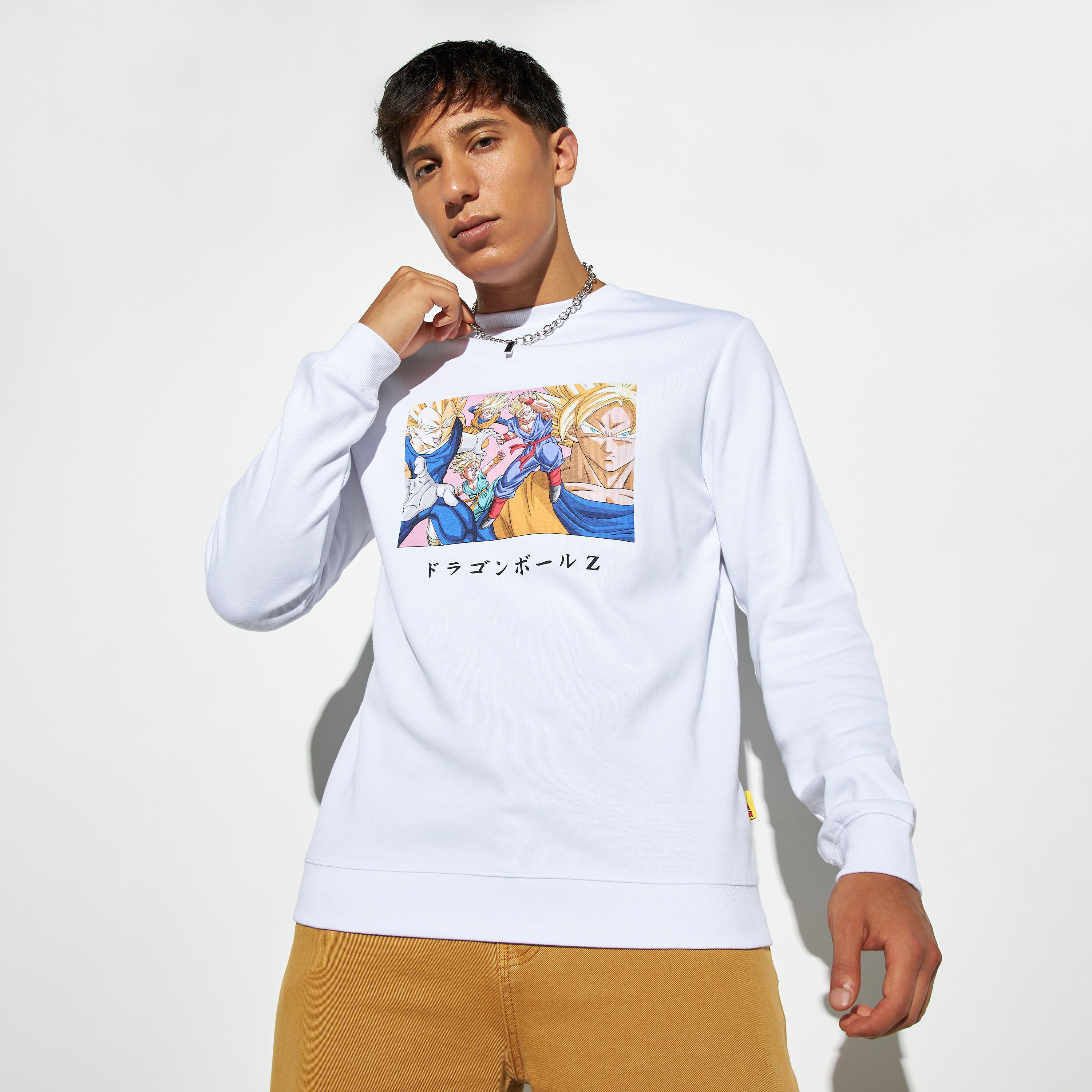 سويت شيرت بياقة ضيقة وأكمام طويلة وطبعات-men-winterwear-hoodiesandsweatshirts-image-1