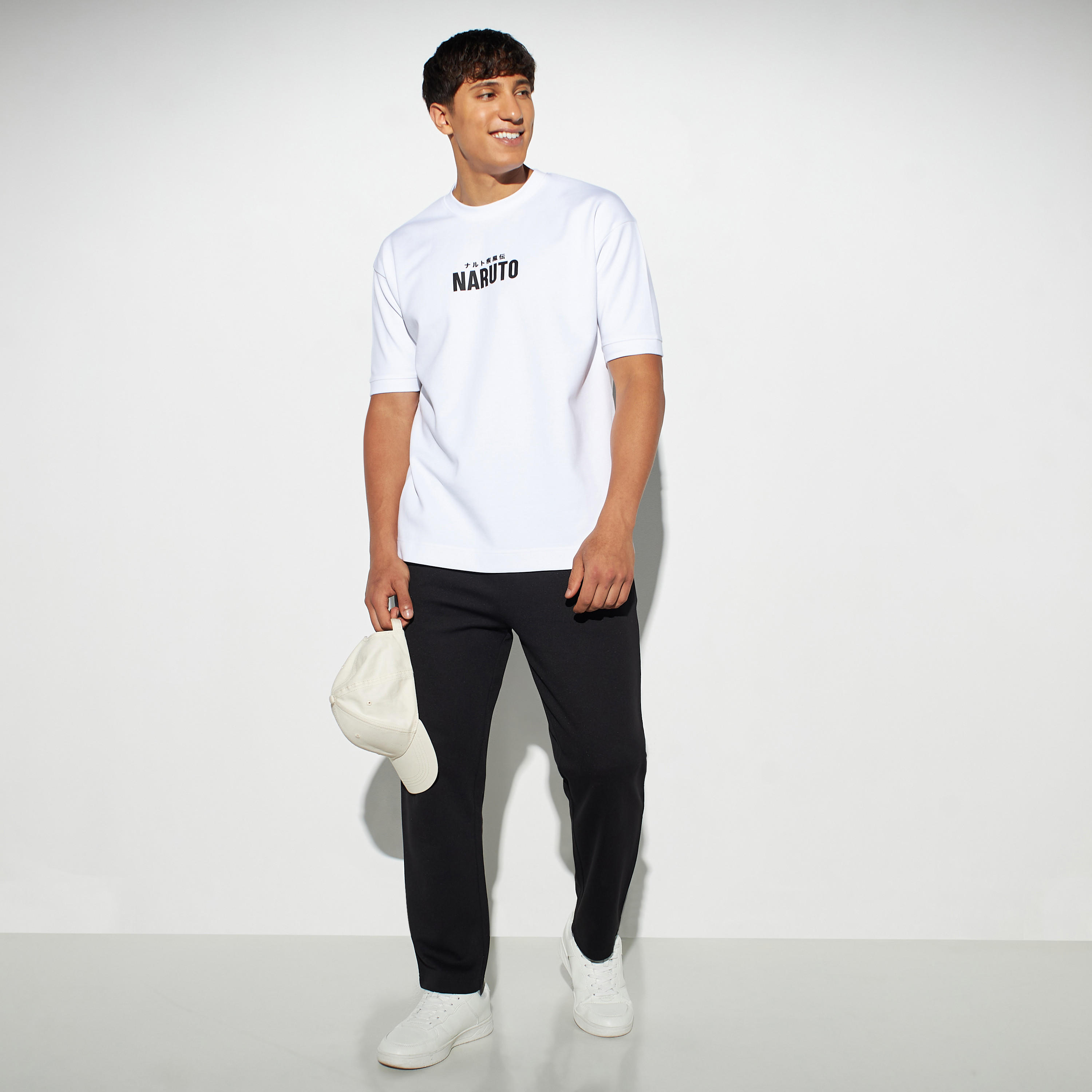 تيشيرت بوكسي بياقة ضيّقة وطبعات-men-clothing-tshirtsandpolos-tshirts-image-3