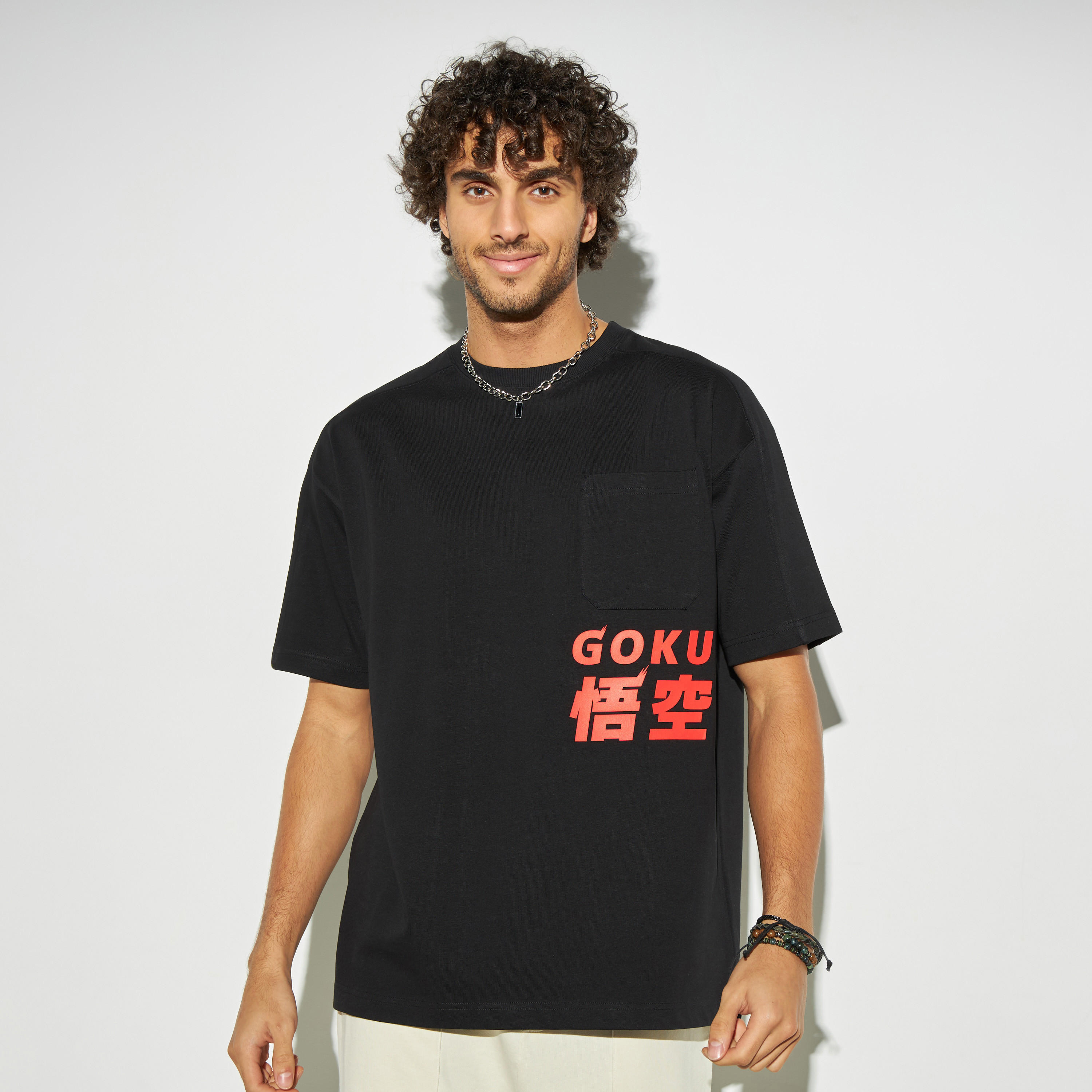 تيشيرت بياقة ضيقة وأكمام قصيرة وطبعات-men-clothing-tshirtsandpolos-tshirts-image-3