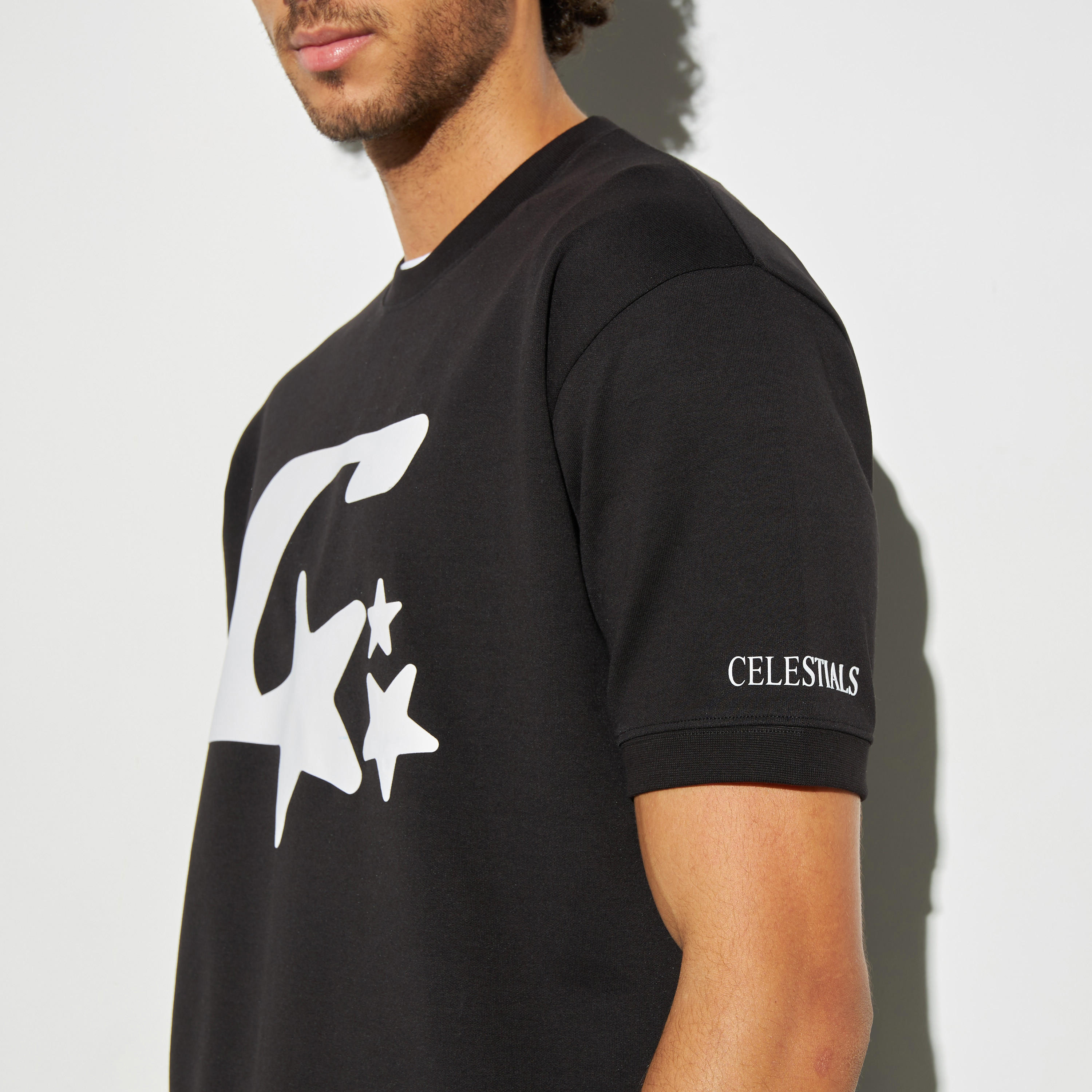 تيشيرت بياقة ضيّقة وأكمام قصيرة وطبعات-men-clothing-tshirtsandpolos-tshirts-image-1