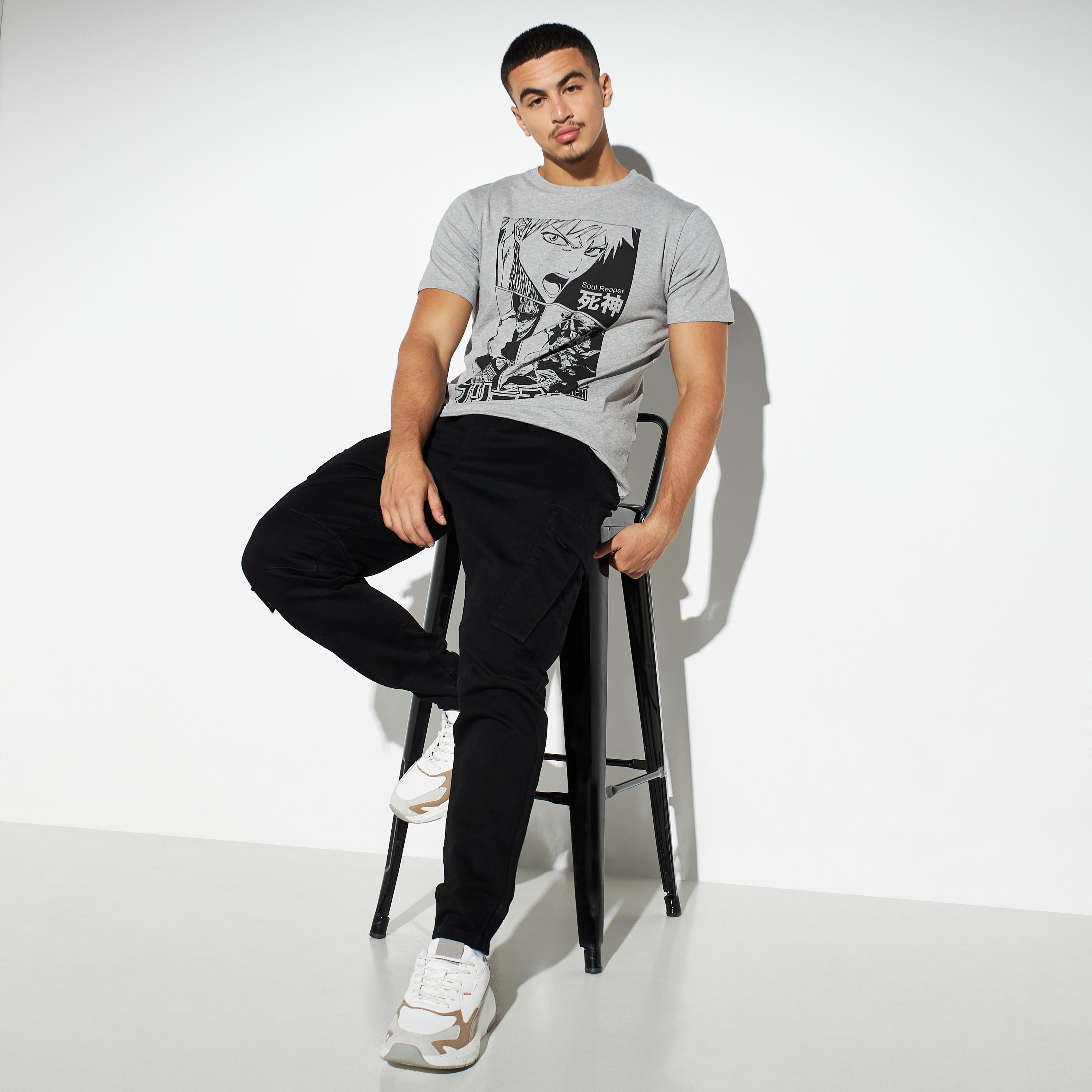 Bleach Print Crew Neck T-shirt-men-clothing-tshirtsandpolos-tshirts-image-2