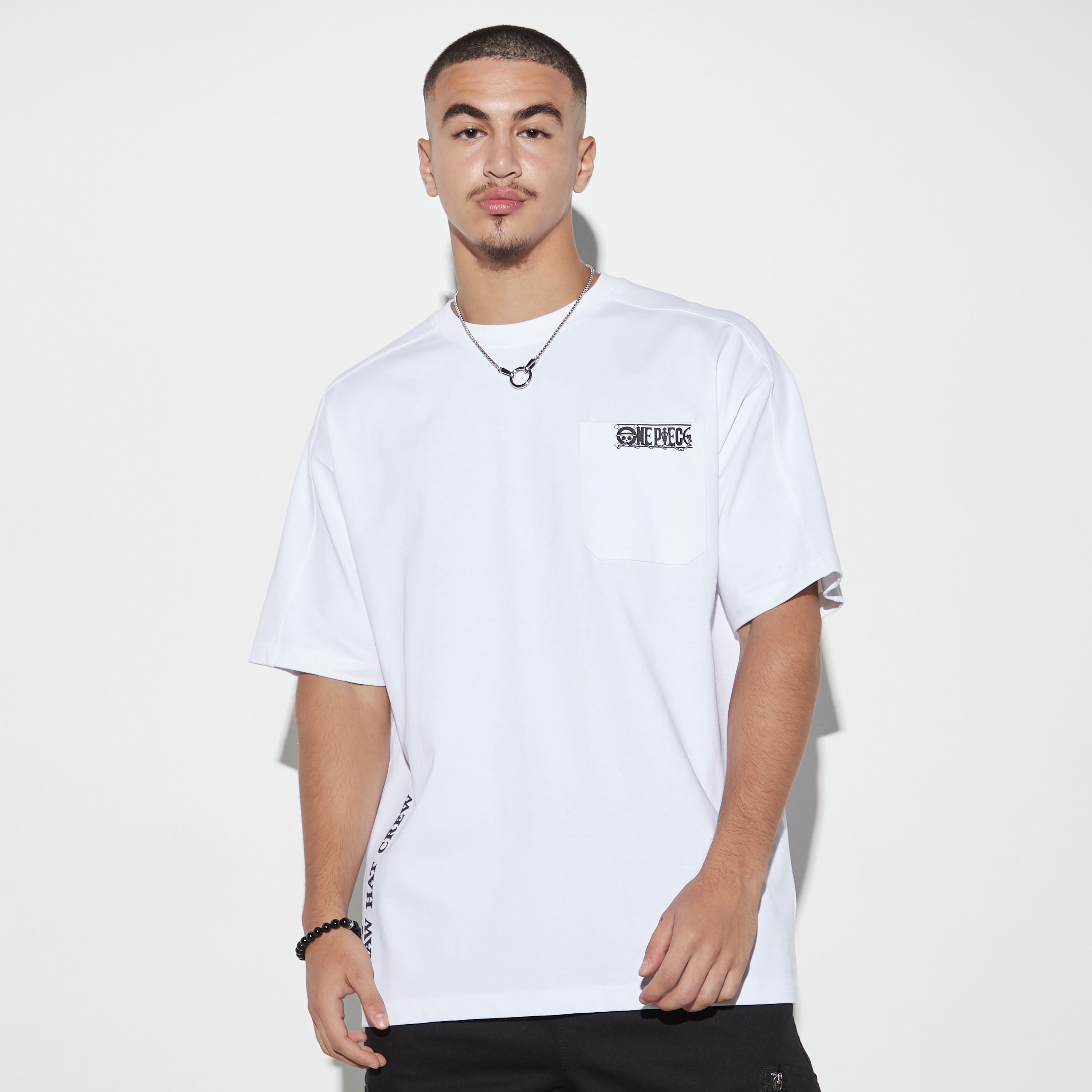تيشيرت بقصة بوكسي وياقة ضيقة وأكمام قصيرة وطبعات-men-clothing-tshirtsandpolos-tshirts-image-3