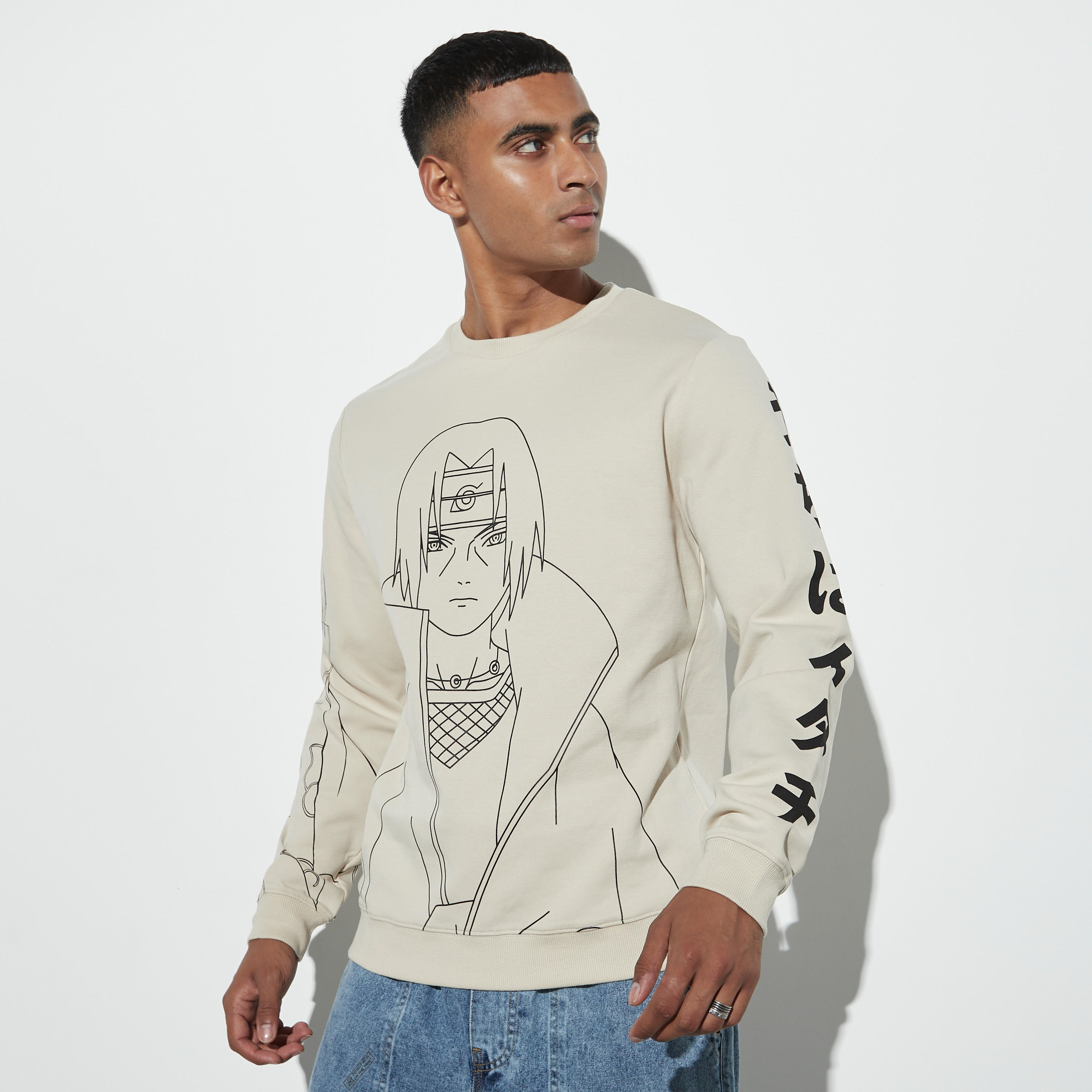 سويت شيرت بياقة ضيقة وطبعات ناروتو جرافيكية وأكمام طويلة-men-winterwear-hoodiesandsweatshirts-image-1