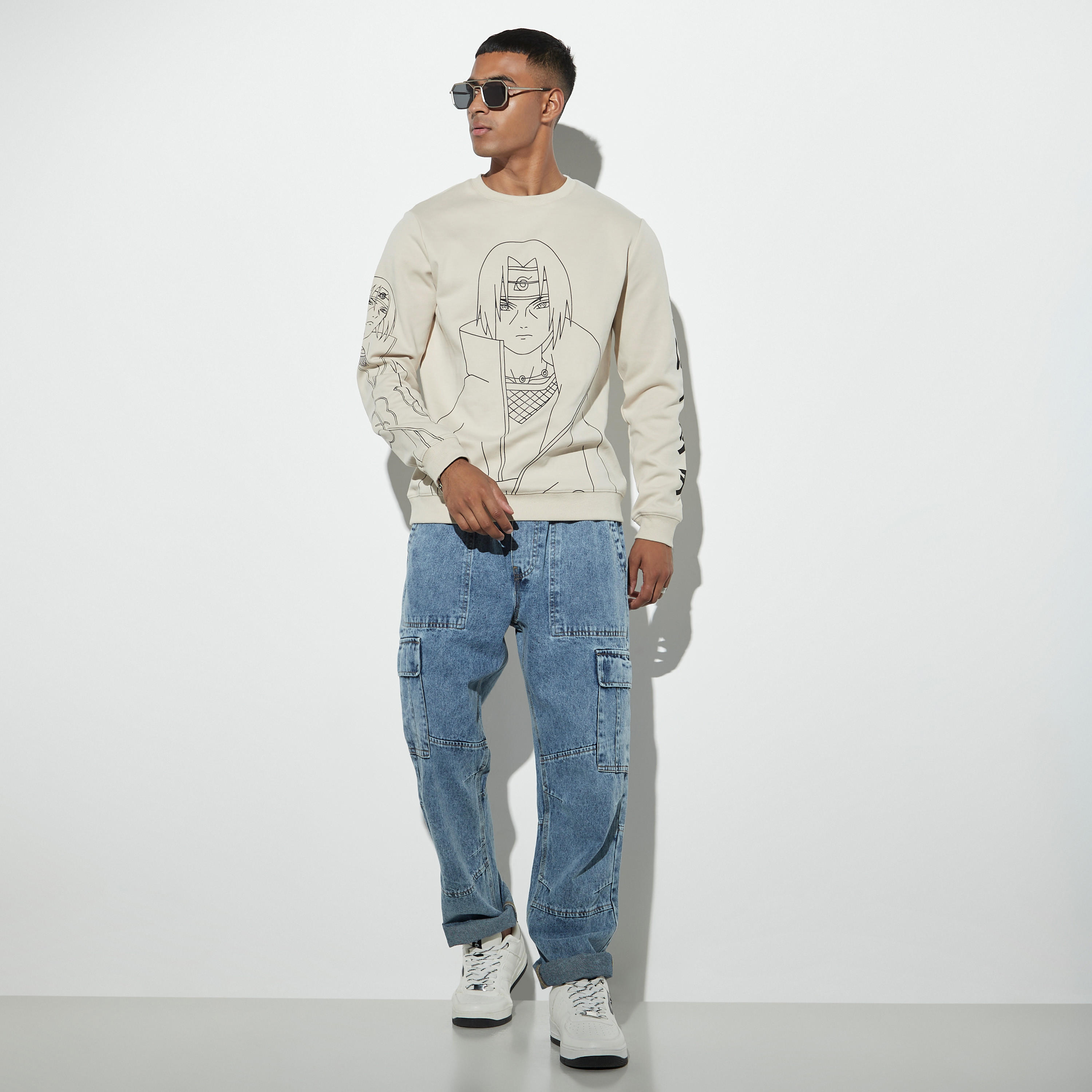 سويت شيرت بياقة ضيقة وطبعات ناروتو جرافيكية وأكمام طويلة-men-winterwear-hoodiesandsweatshirts-image-2