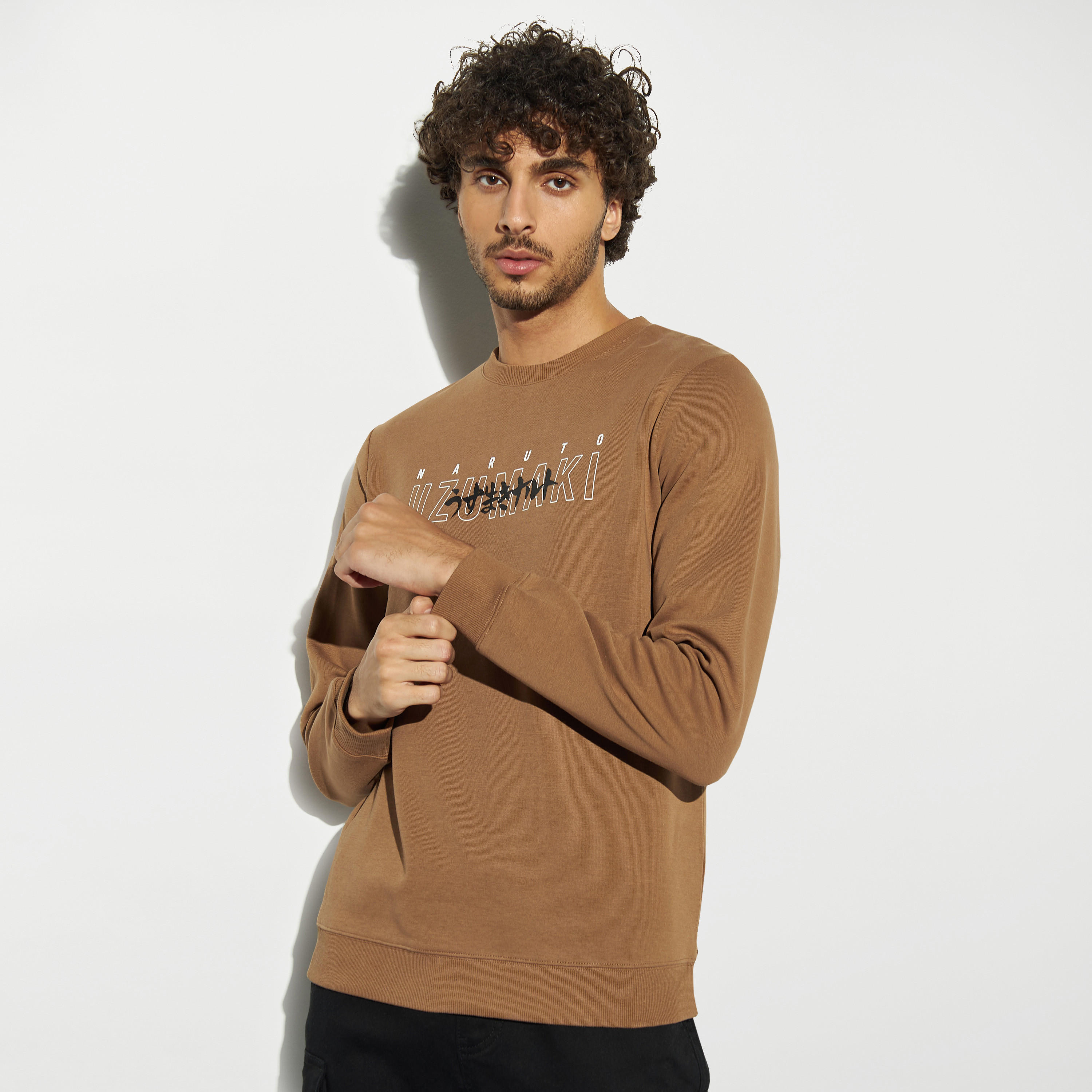 سويت شيرت بطبعات ناروتو أوزوماكي بياقة مستيرة وأكمام طويلة-men-winterwear-hoodiesandsweatshirts-image-3
