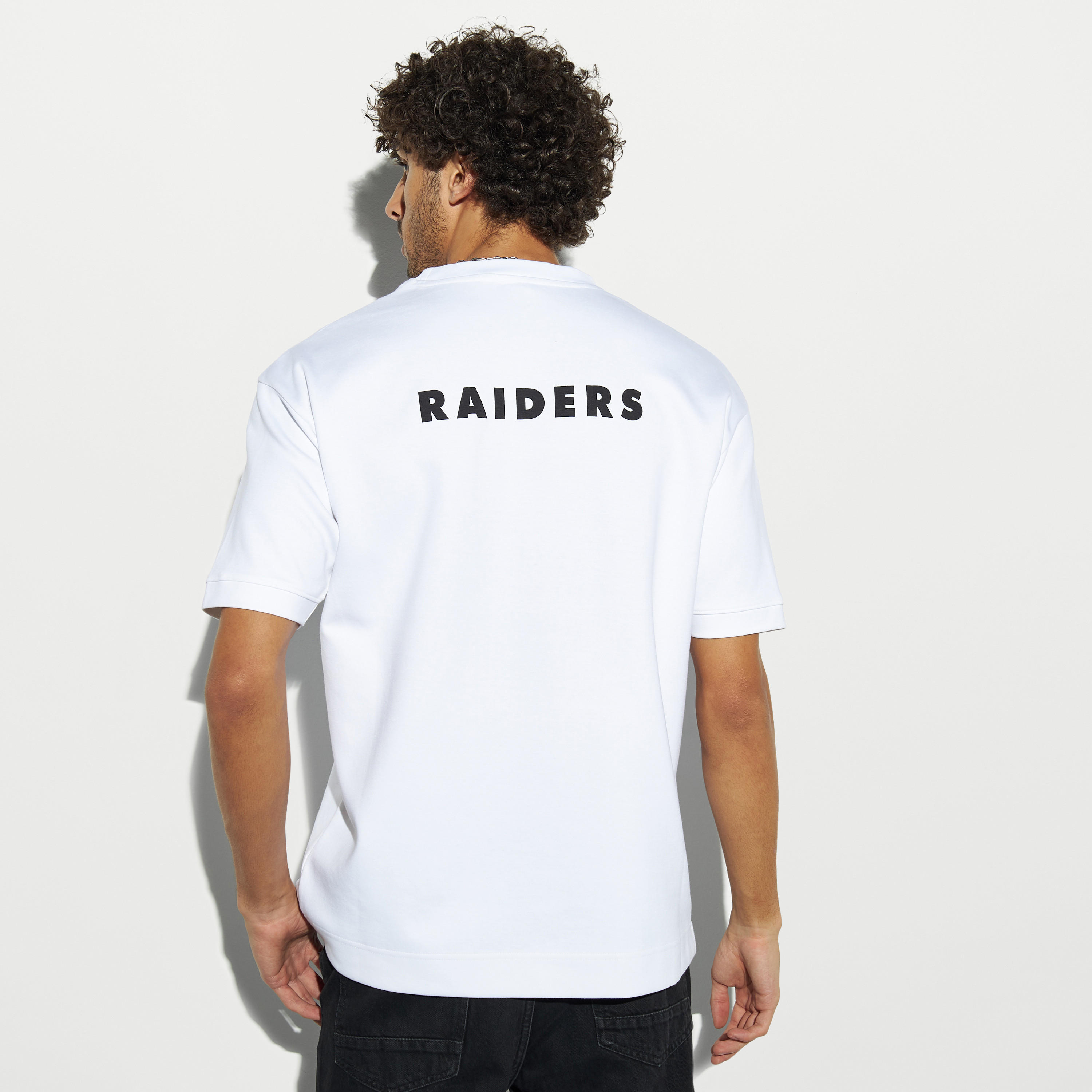 تيشيرت بياقة ضيّقة وأكمام قصيرة وطبعات-men-clothing-tshirtsandpolos-tshirts-image-3