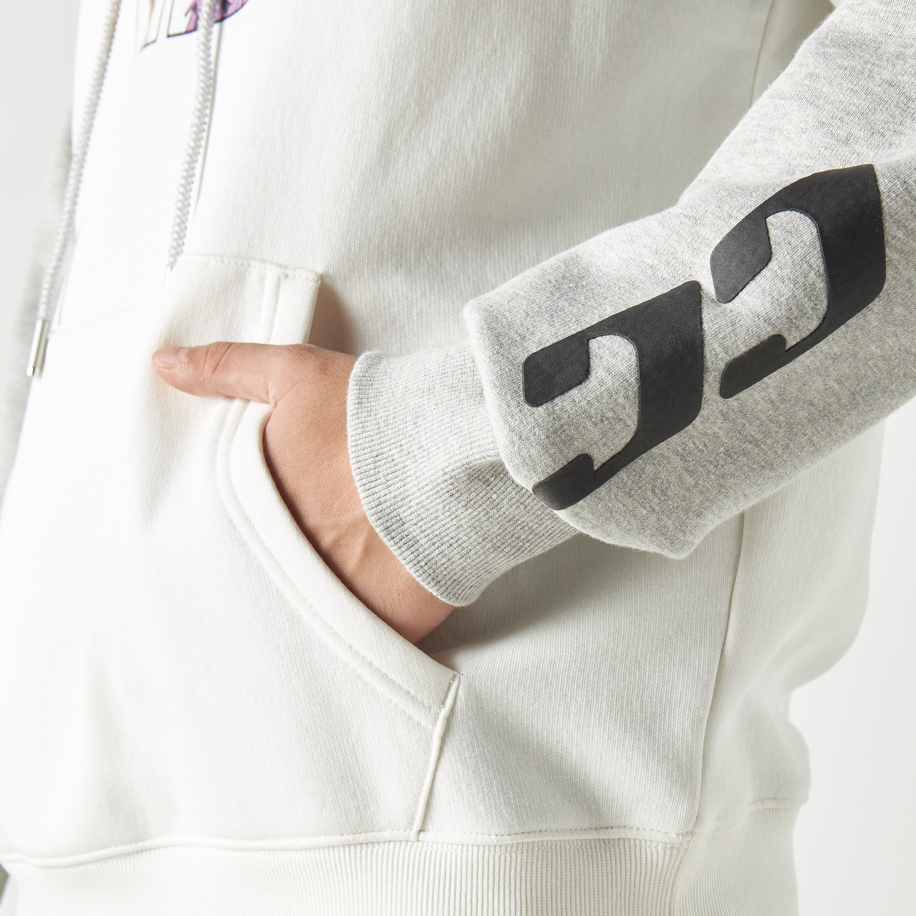 هودي بطبعات وأكمام طويلة وجيب كنغر-men-winterwear-hoodiesandsweatshirts-image-5