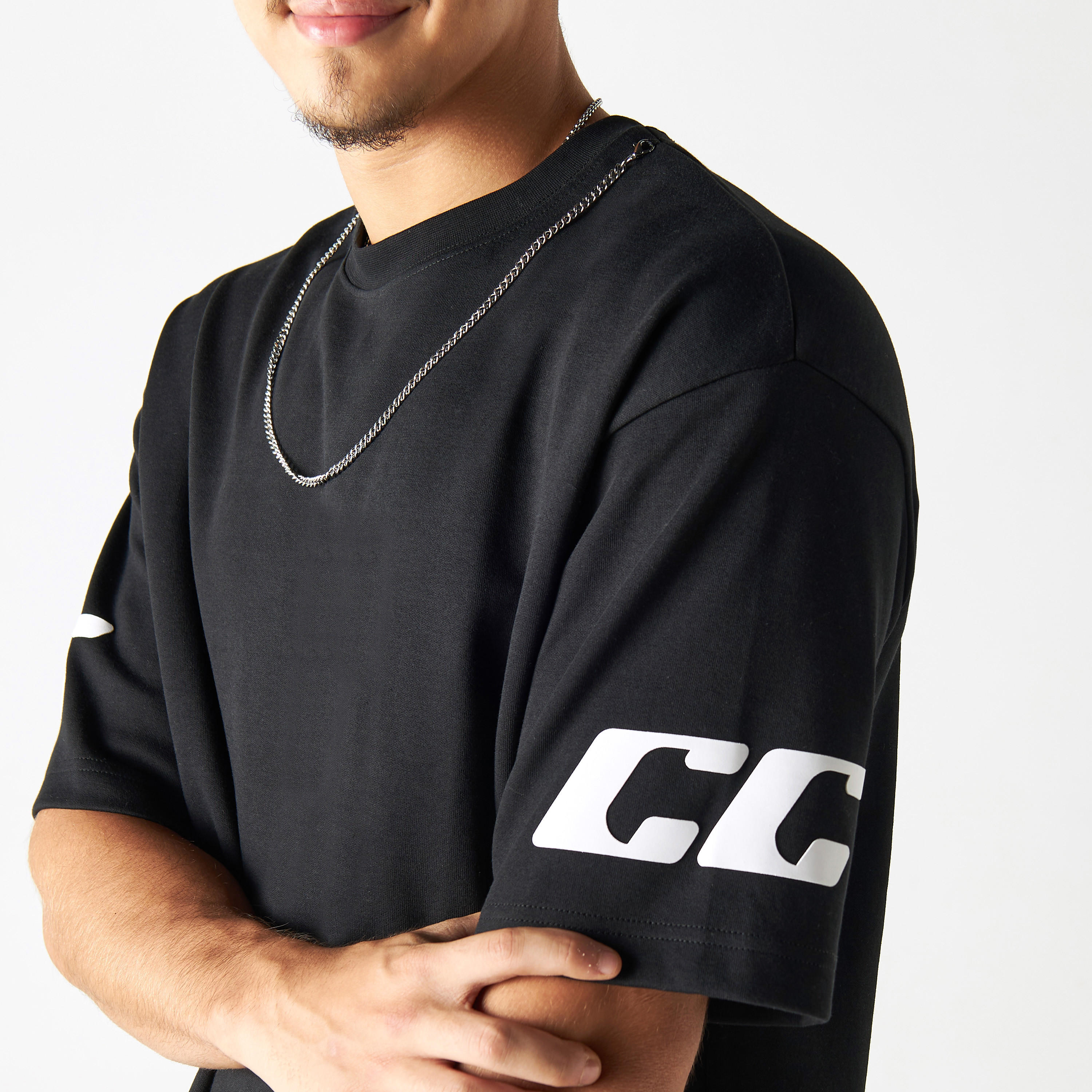 تيشيرت بياقة ضيّقة وأكمام قصيرة وطبعات-men-clothing-tshirtsandpolos-tshirts-image-4