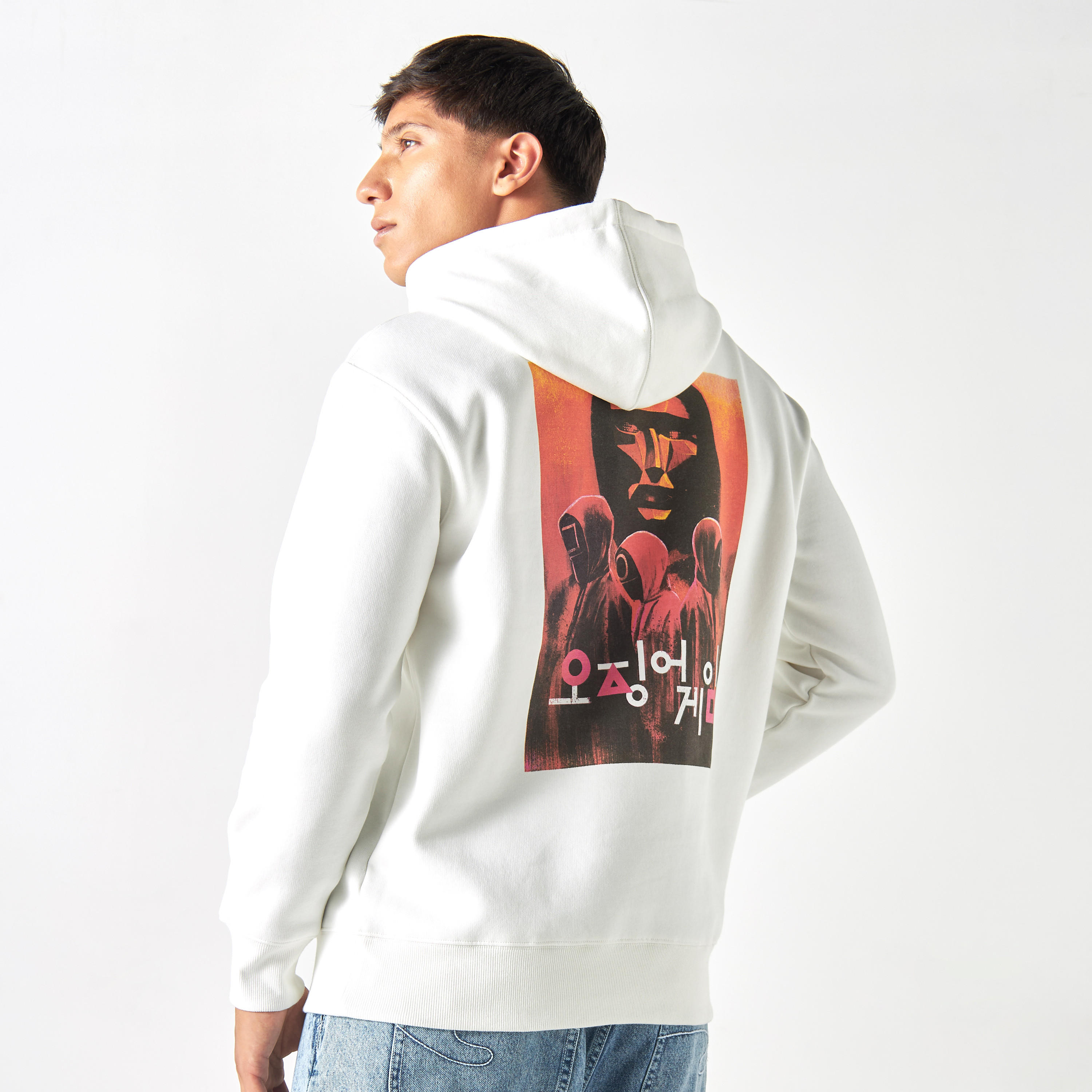 هودي بطبعات وجيب كنجر-men-winterwear-hoodiesandsweatshirts-image-1
