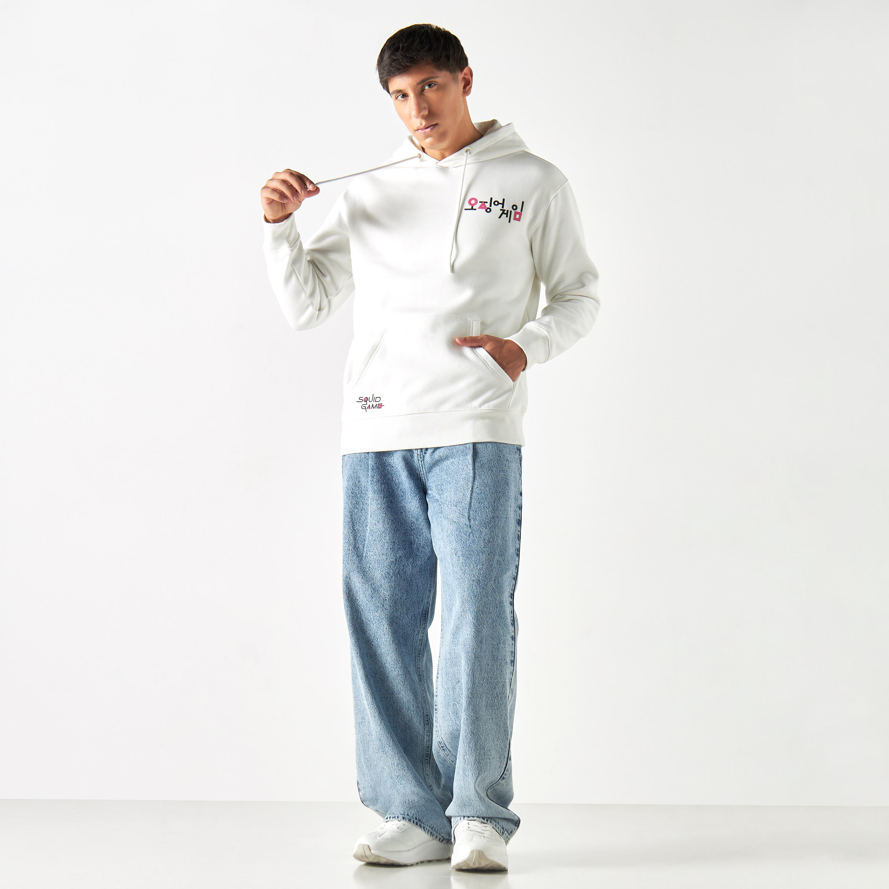 هودي بطبعات وجيب كنجر-men-winterwear-hoodiesandsweatshirts-image-2