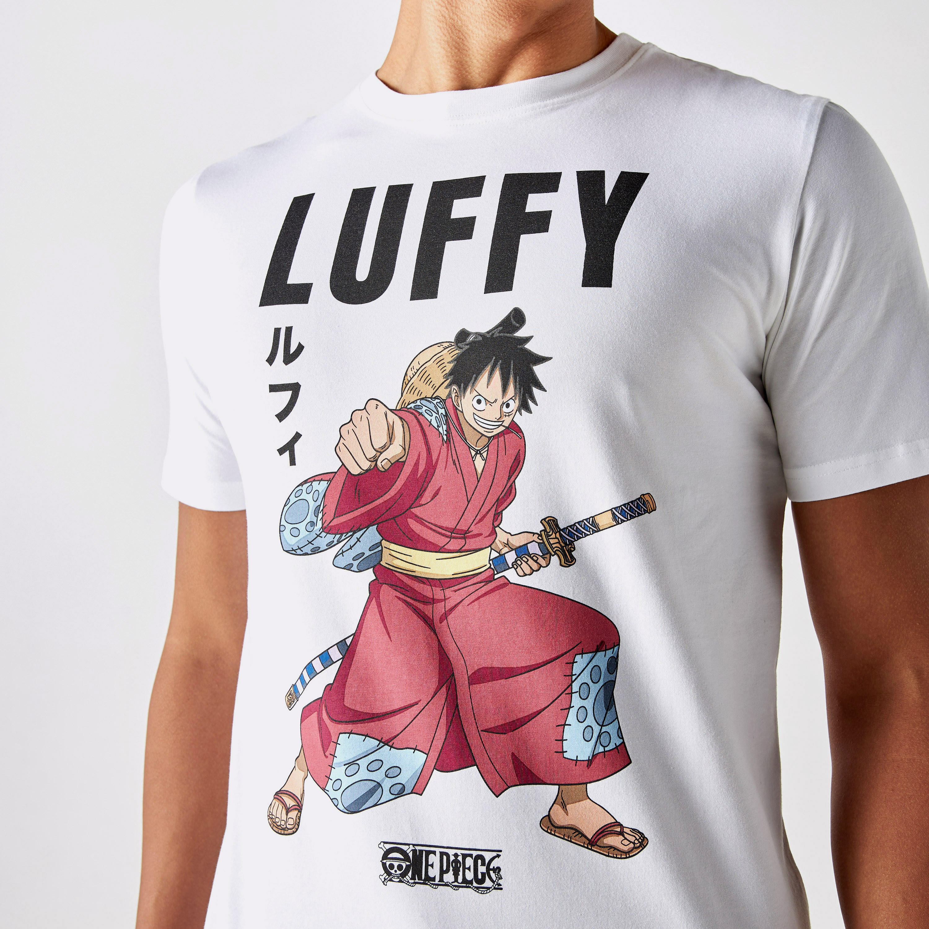 تيشيرت بياقة ضيقة وأكمام قصيرة وطبعات-men-clothing-tshirtsandpolos-tshirts-image-4