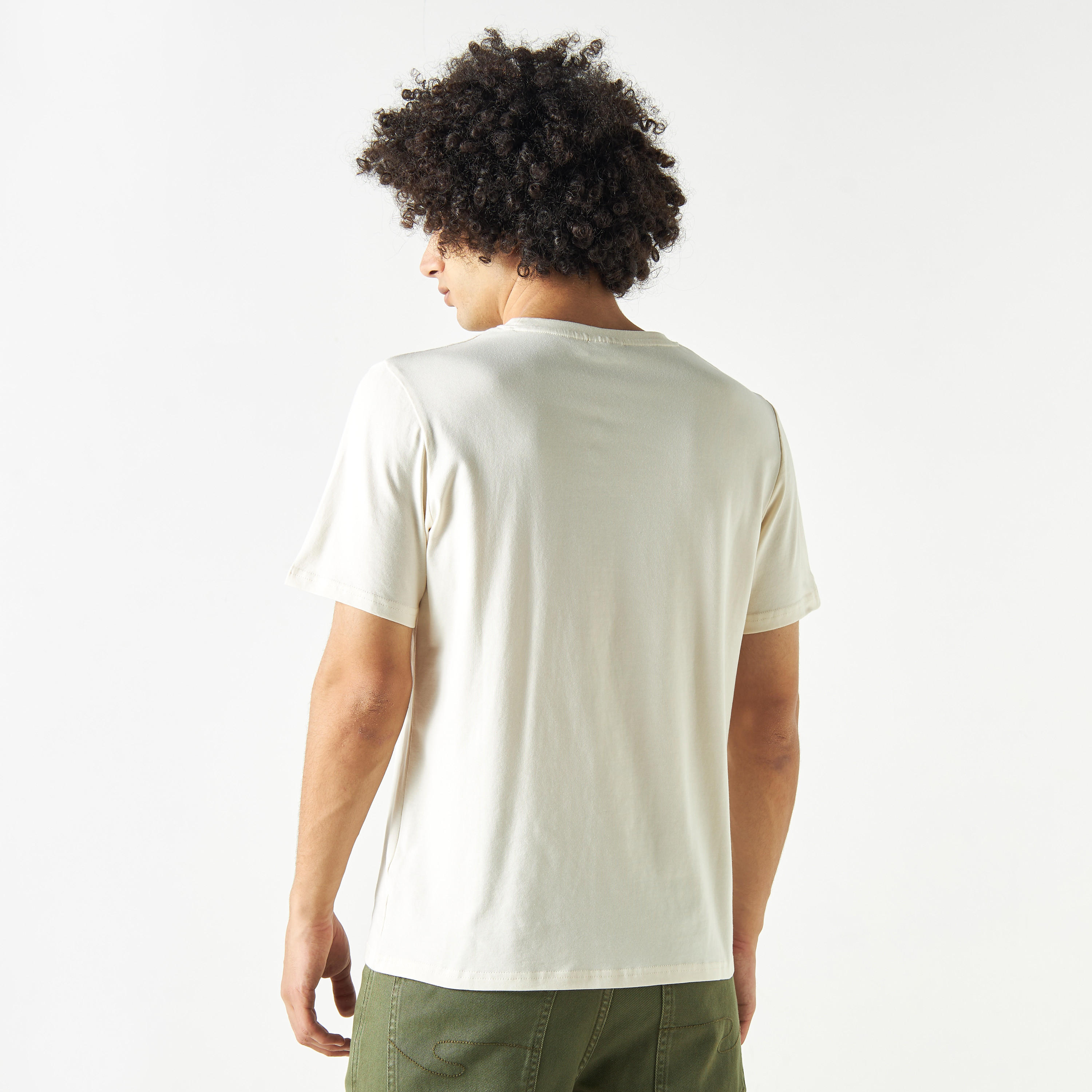 تيشيرت بياقة ضيقة وأكمام قصيرة بطبعات-men-clothing-tshirtsandpolos-tshirts-image-3