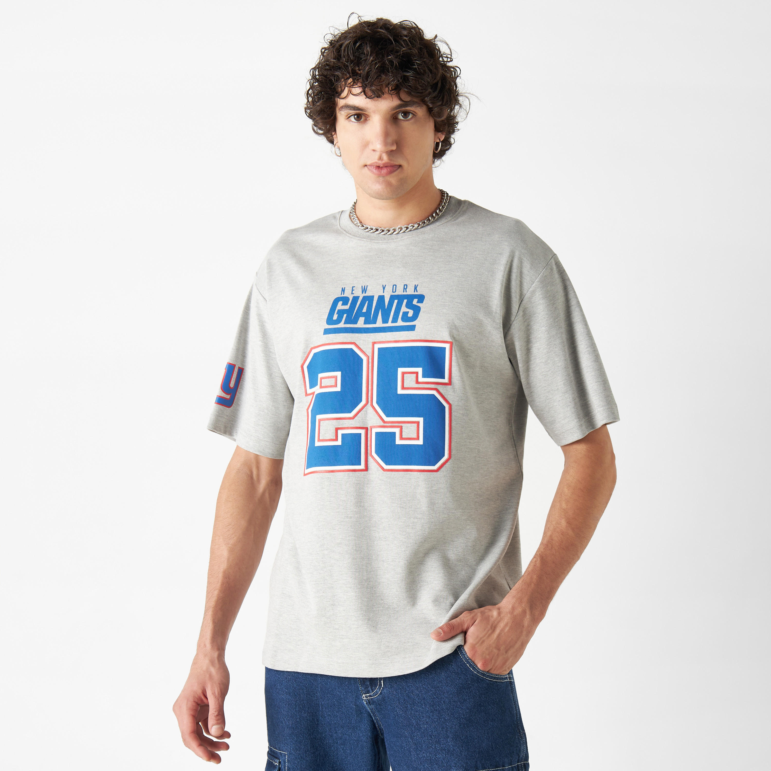 تيشيرت بياقة ضيّقة وأكمام قصيرة وطبعات-men-clothing-tshirtsandpolos-tshirts-image-1