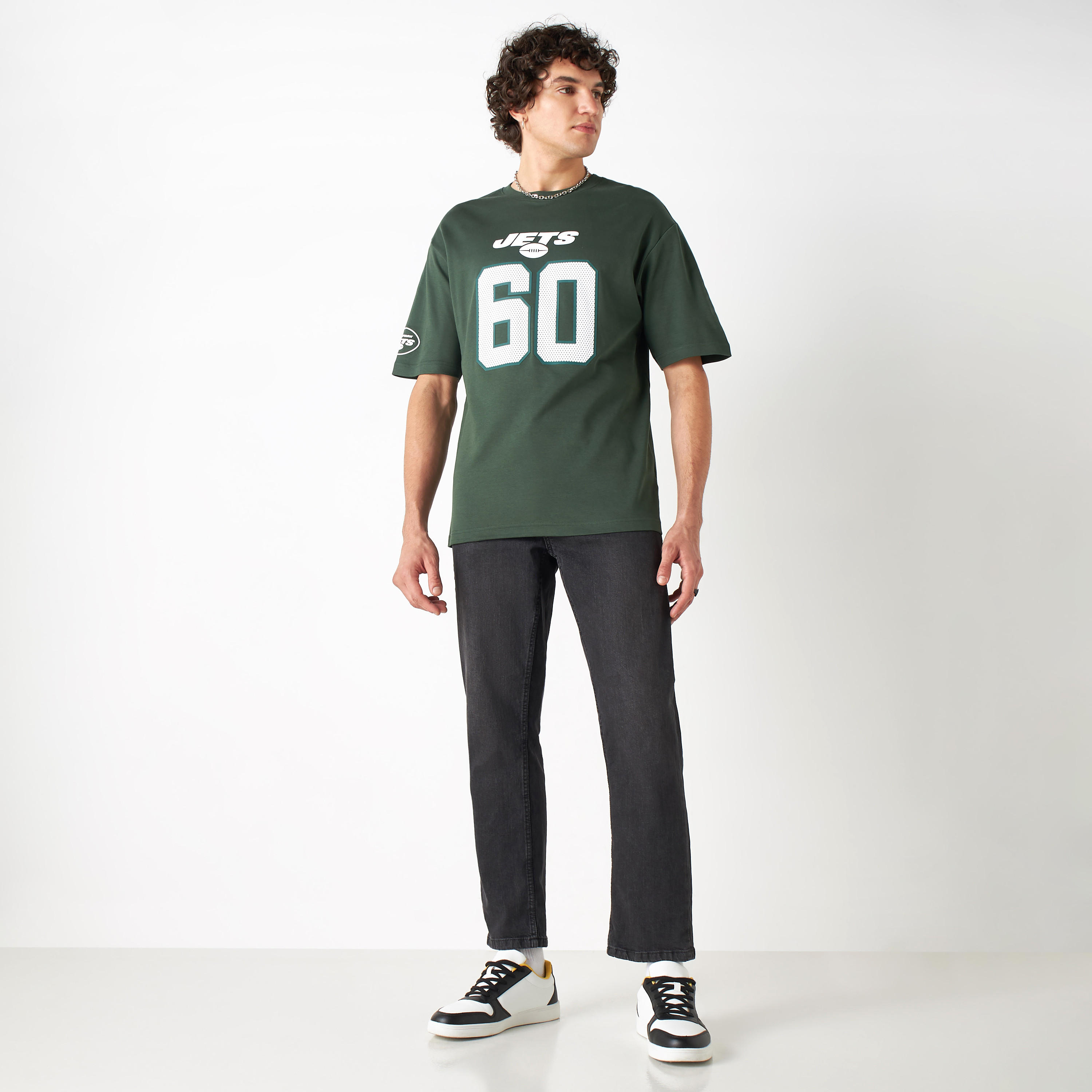 تيشيرت بياقة ضيّقة وأكمام قصيرة وطبعات نيويورك جيتس-men-clothing-tshirtsandpolos-tshirts-image-2