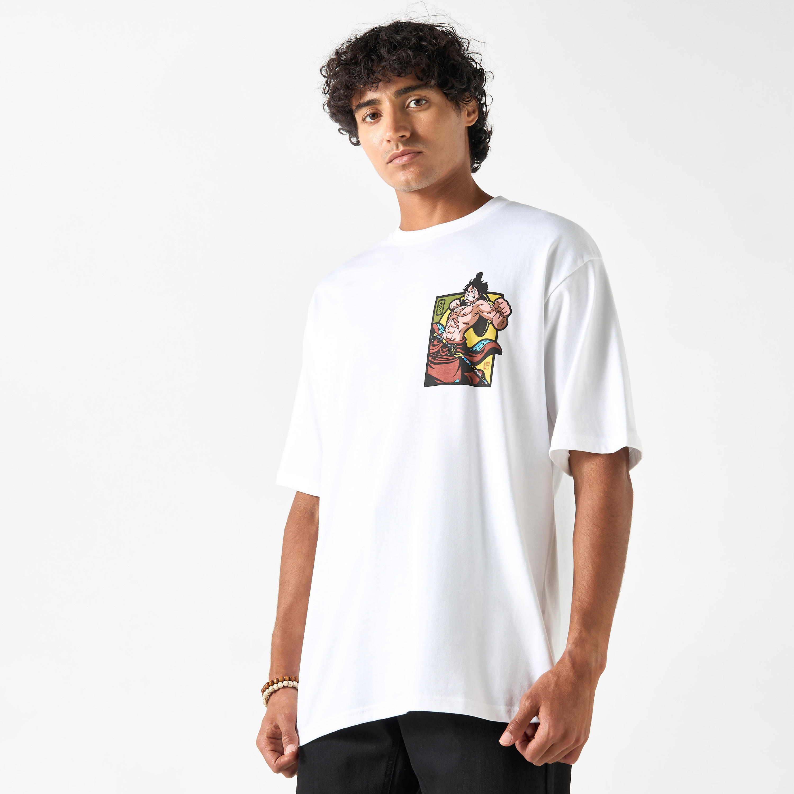 تيشيرت بياقة ضيقة وأكمام قصيرة وطبعات-men-clothing-tshirtsandpolos-tshirts-image-1