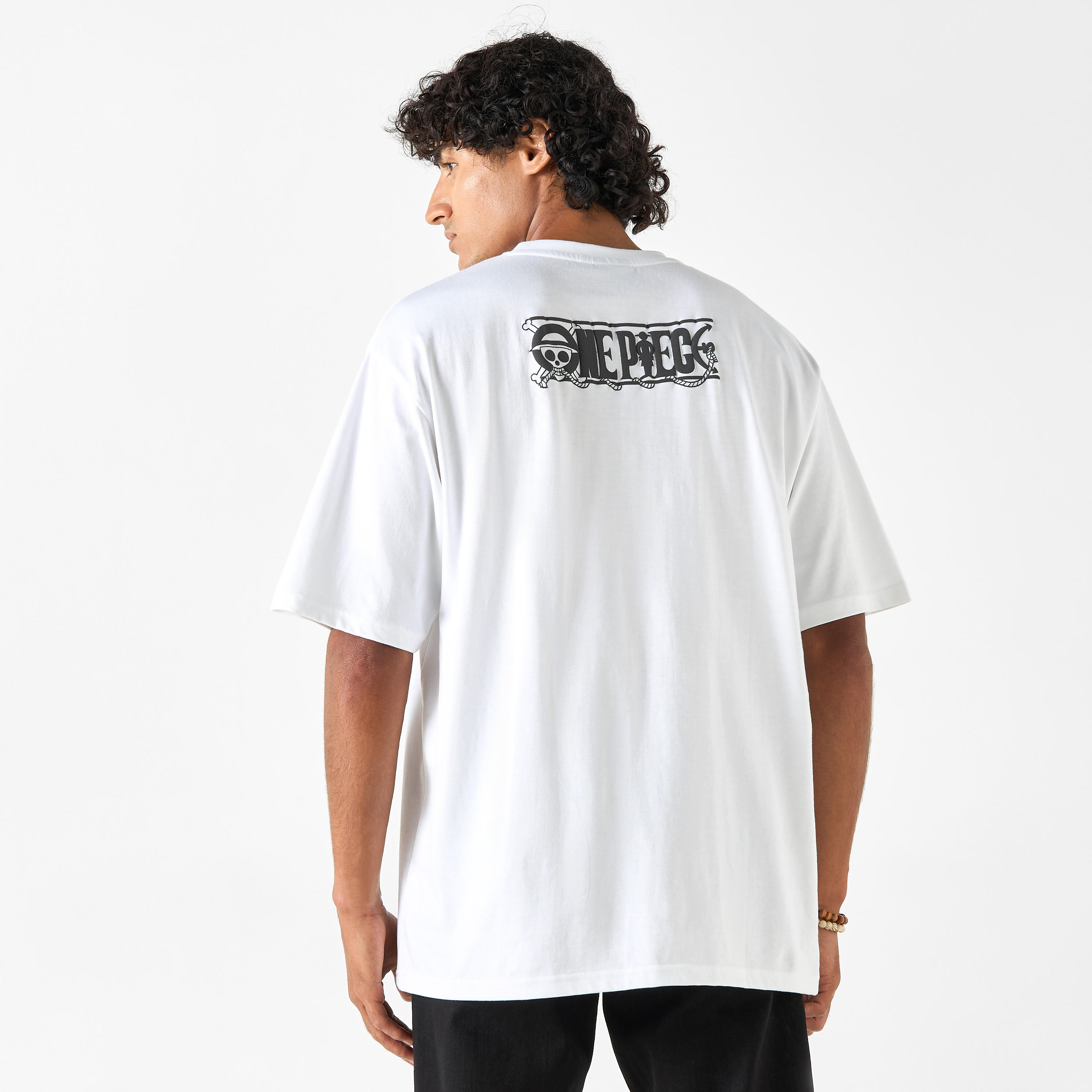 تيشيرت بياقة ضيقة وأكمام قصيرة وطبعات-men-clothing-tshirtsandpolos-tshirts-image-3