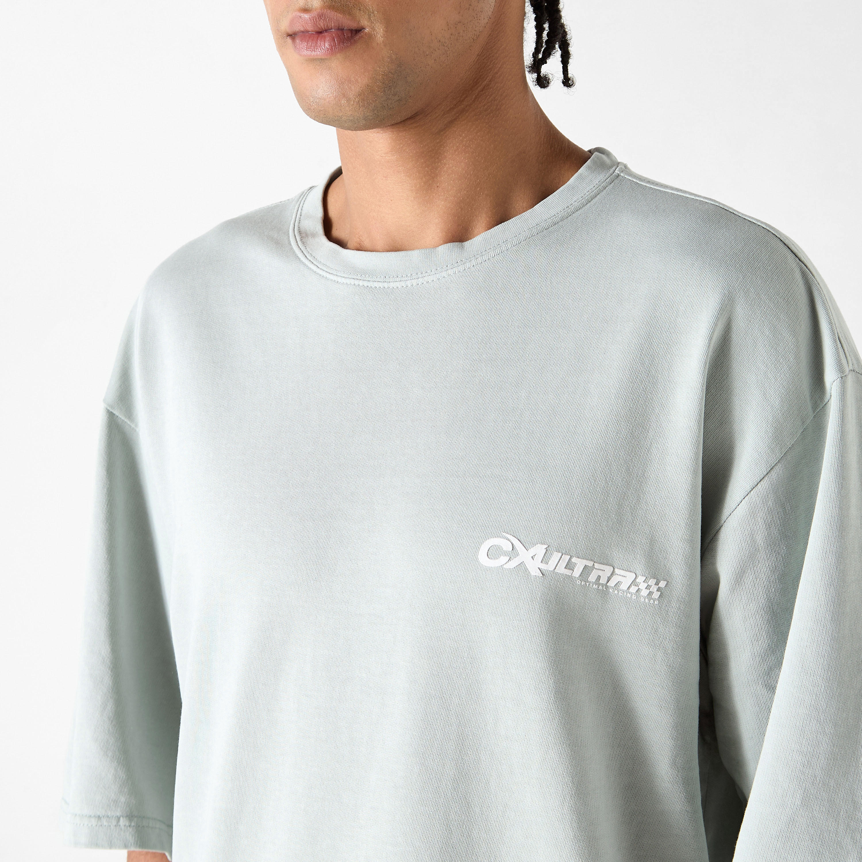 تيشيرت بِياقة ضيقة وأكمام قصيرة وطبعات-men-clothing-tshirtsandpolos-tshirts-image-8