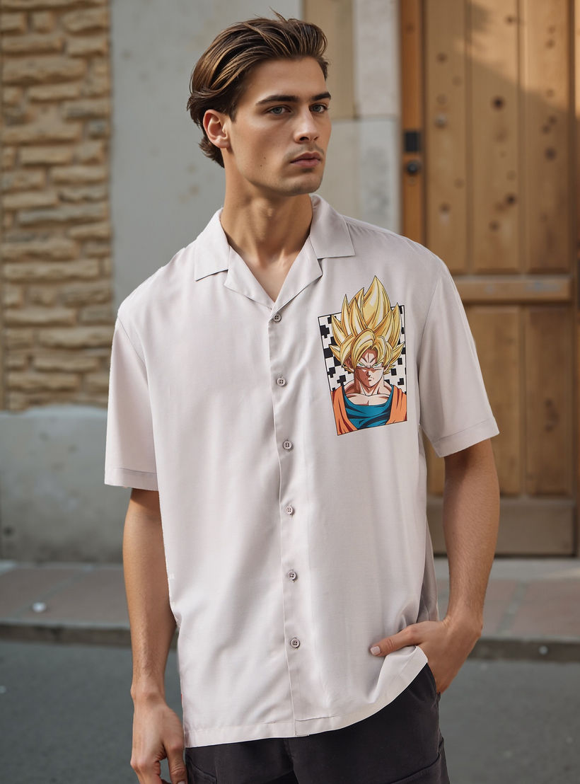 قميص بقصة مريحة وياقة كامب وأكمام قصيرة وطبعات جوكو-men-clothing-shirts-image-1