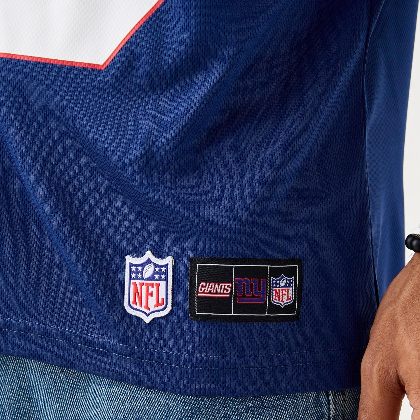 Giants Print V-neck T-shirt with Short Sleeves-men-clothing-tshirtsandpolos-tshirts-image-5