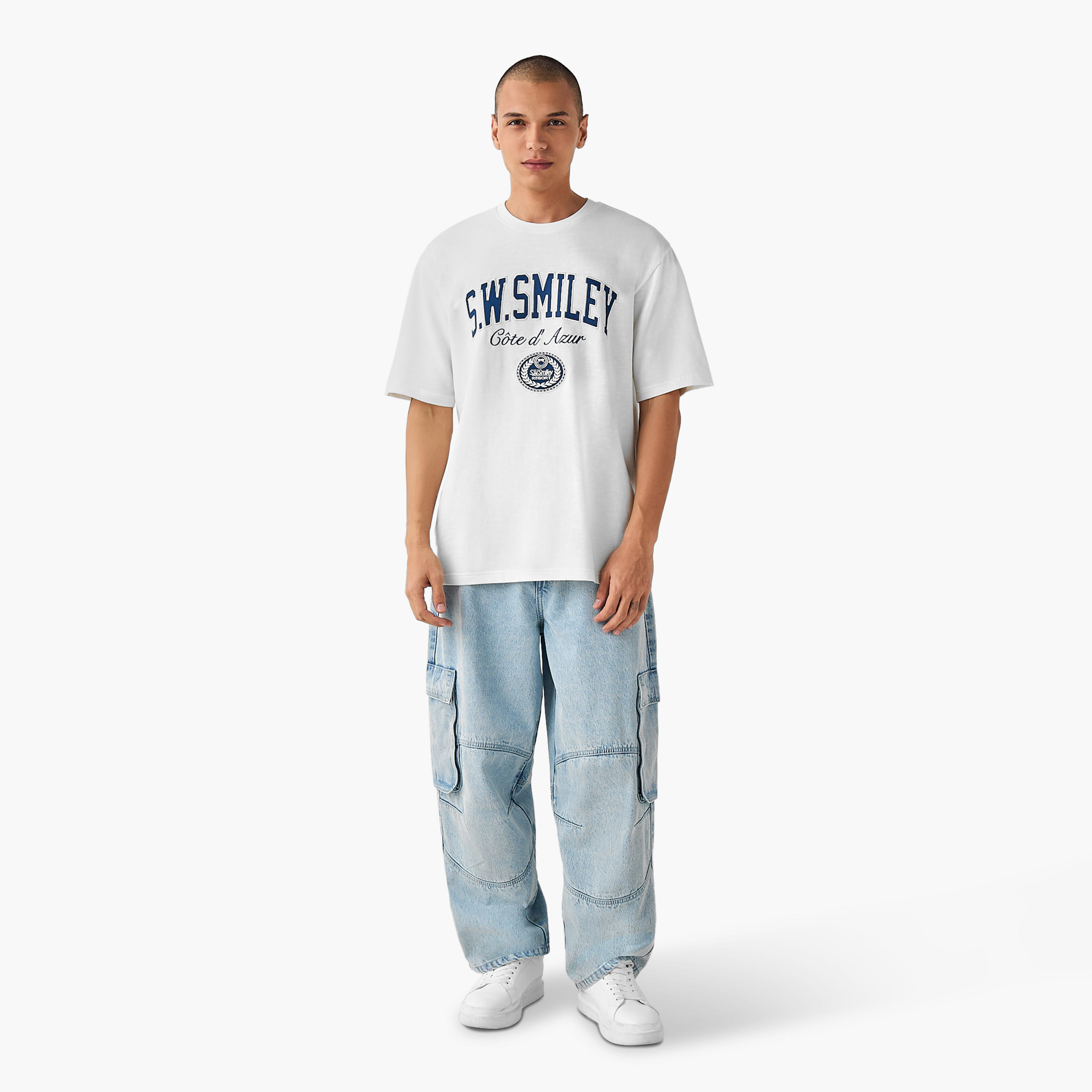 Smiley Men Relaxed Fit Crew Neck Short Sleeves T-shirt-men-clothing-tshirtsandpolos-tshirts-image-2