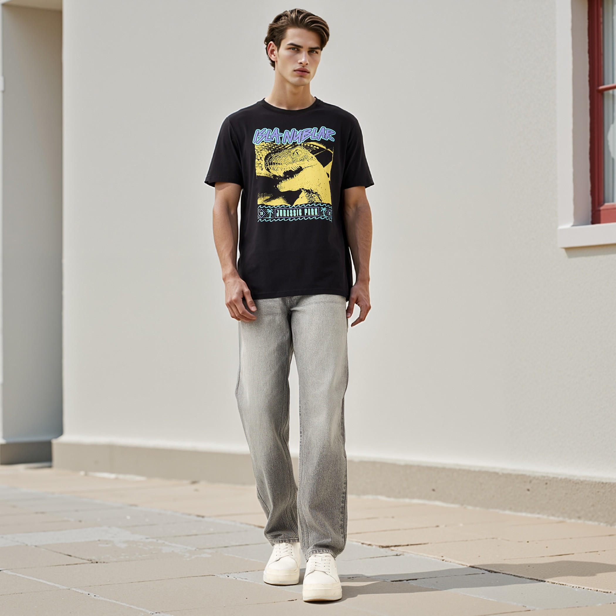 تيشيرت بقصّة عادية وياقة ضيقة وطبعات-men-clothing-tshirtsandpolos-tshirts-image-2