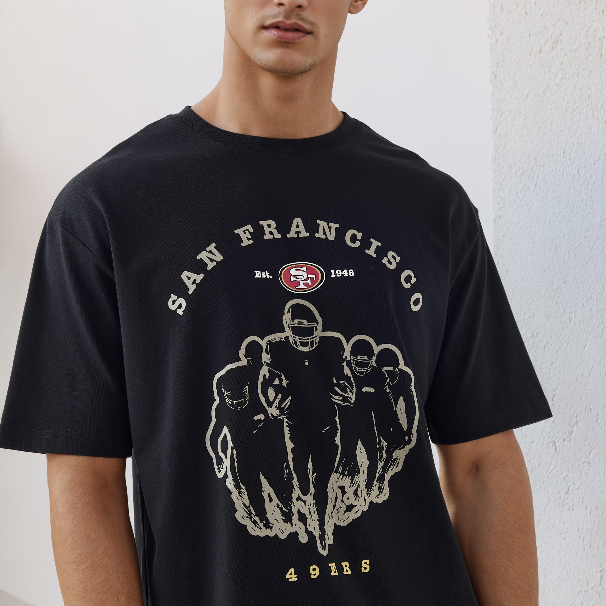 San Francisco Forty Niners NFL Men Relaxed Fit Crew Neck Short Sleeves T-shirt-men-clothing-tshirtsandpolos-tshirts-image-4
