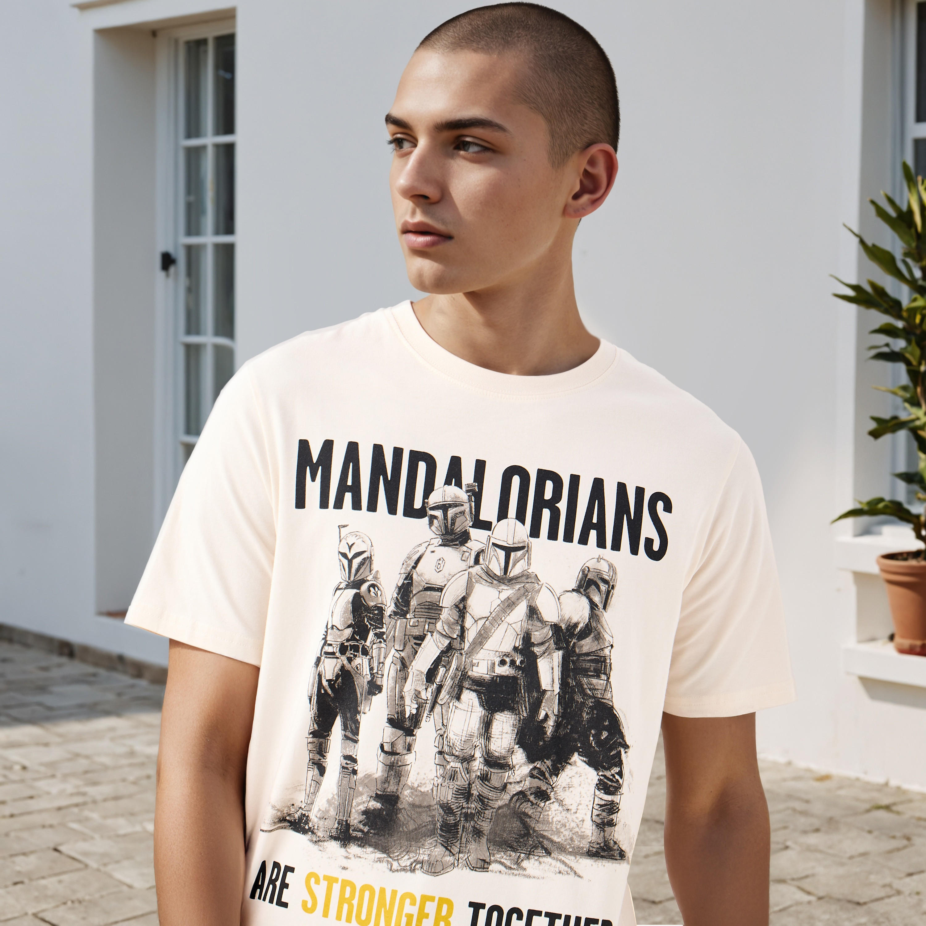 Mandalorians Print Crew Neck T-shirt-men-clothing-tshirtsandpolos-tshirts-image-4