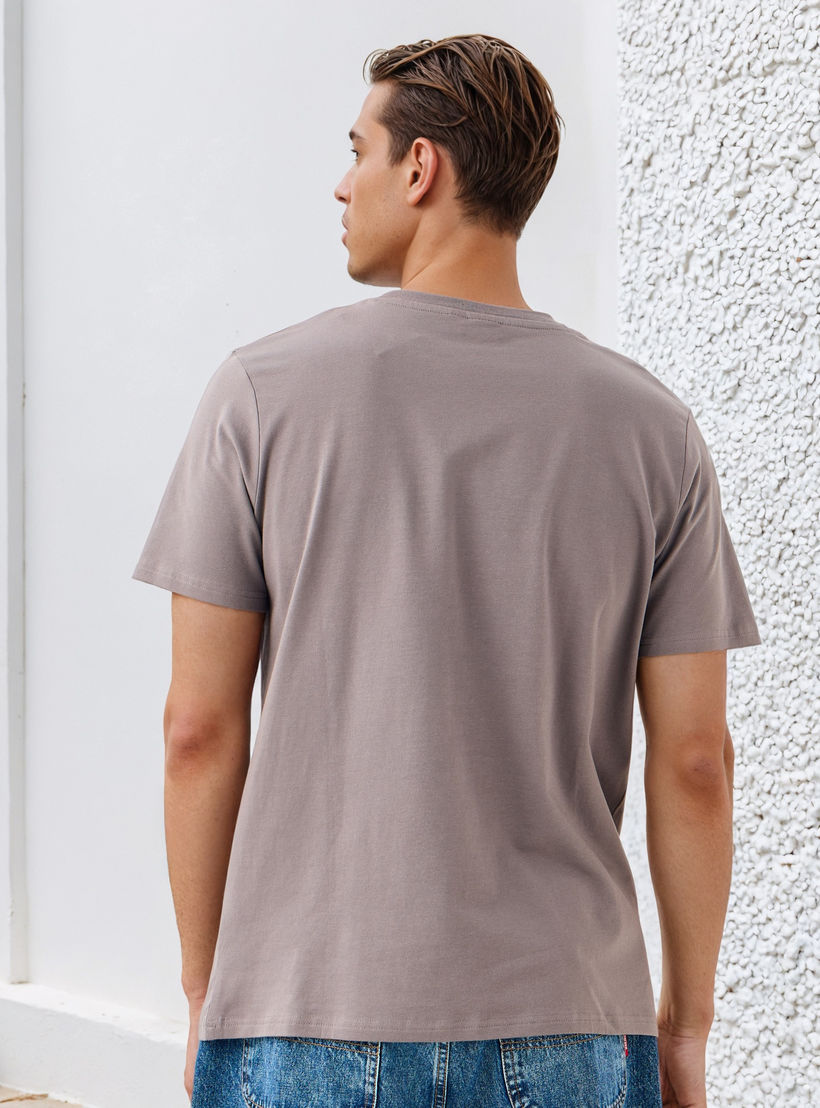 Naruto Print Regular Fit T-shirt-men-clothing-tshirtsandpolos-tshirts-image-3