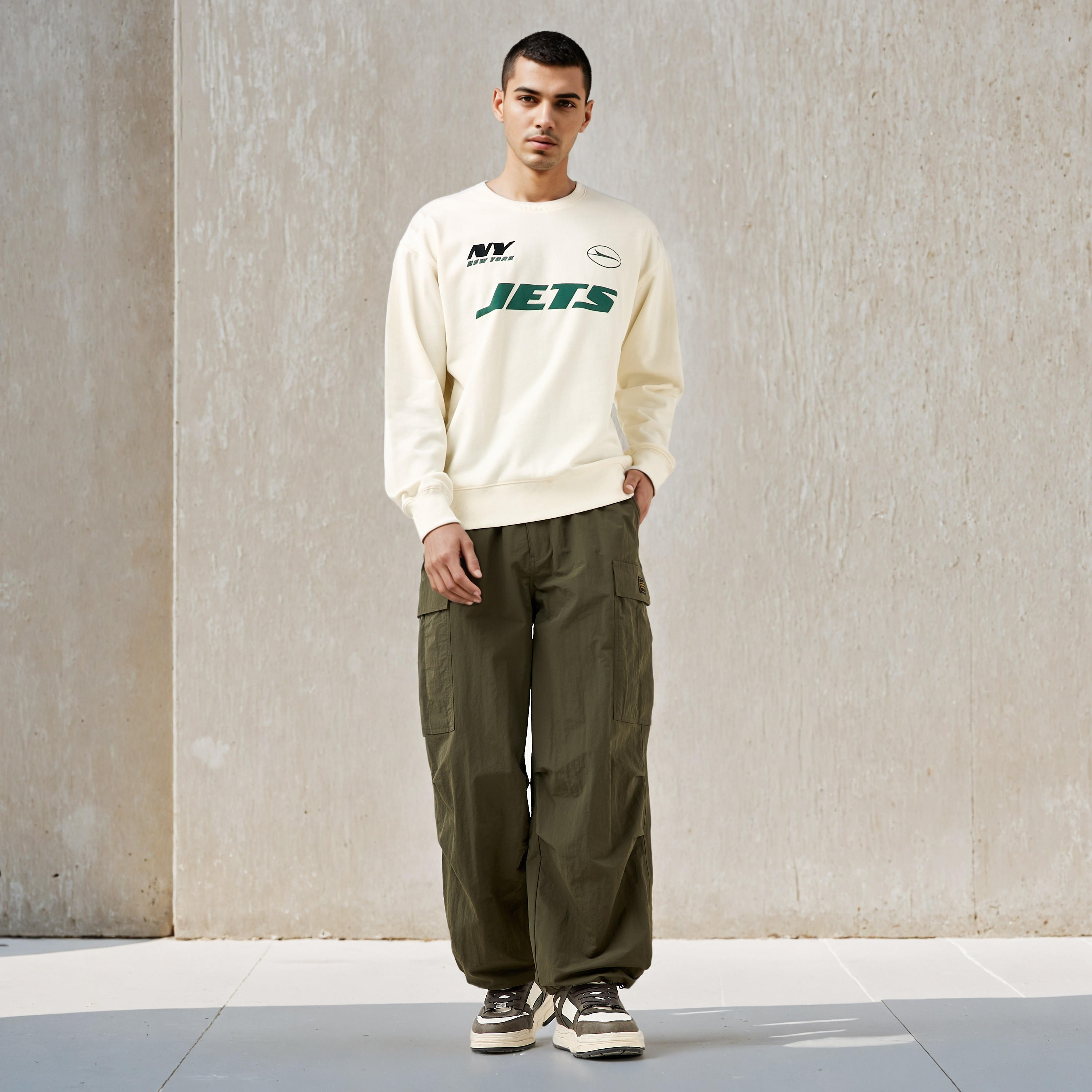 سويت شيرت مطرّز-men-winterwear-hoodiesandsweatshirts-image-4