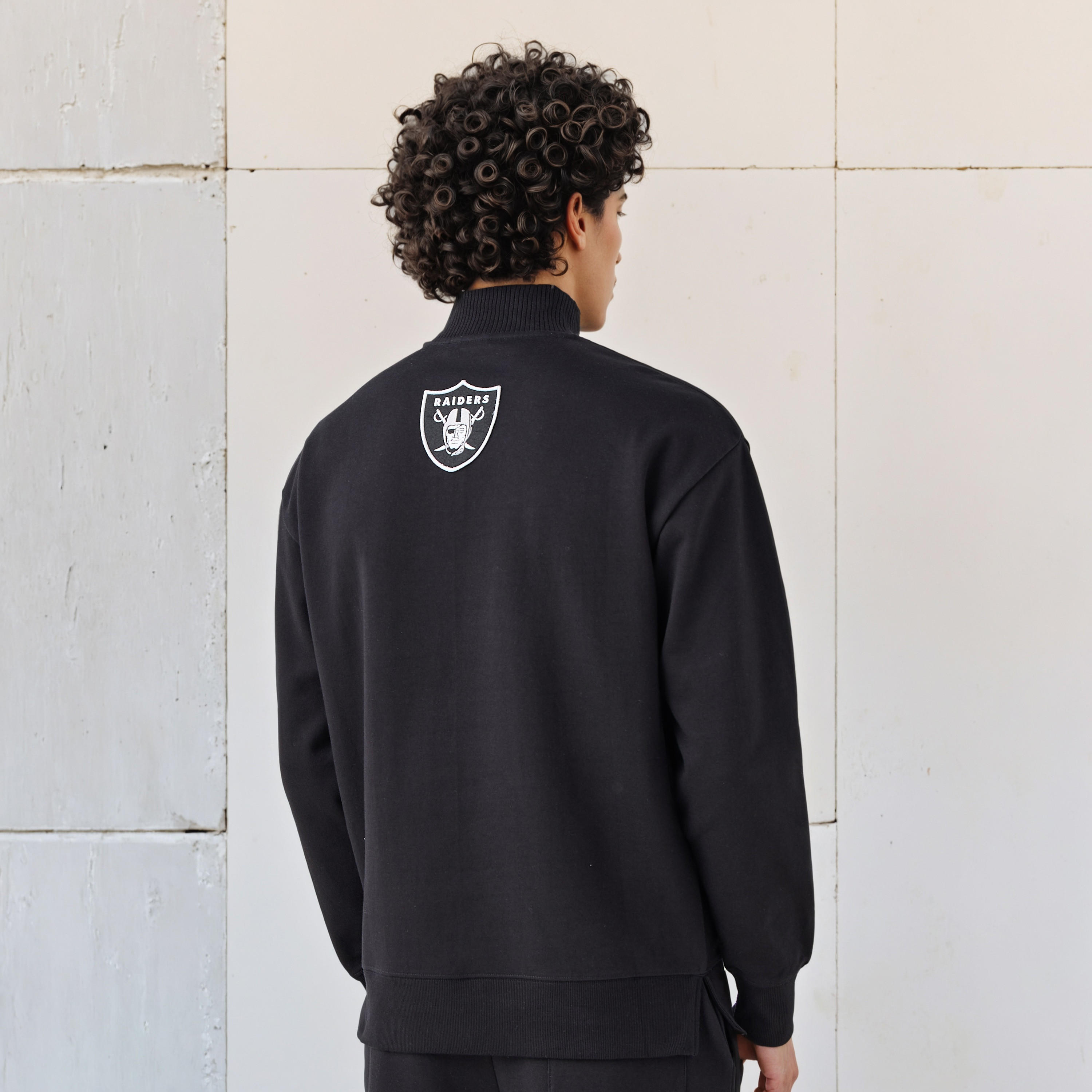 Las Vegas Raiders NFL Men Regular Fit Sweatshirt-men-winterwear-hoodiesandsweatshirts-image-3