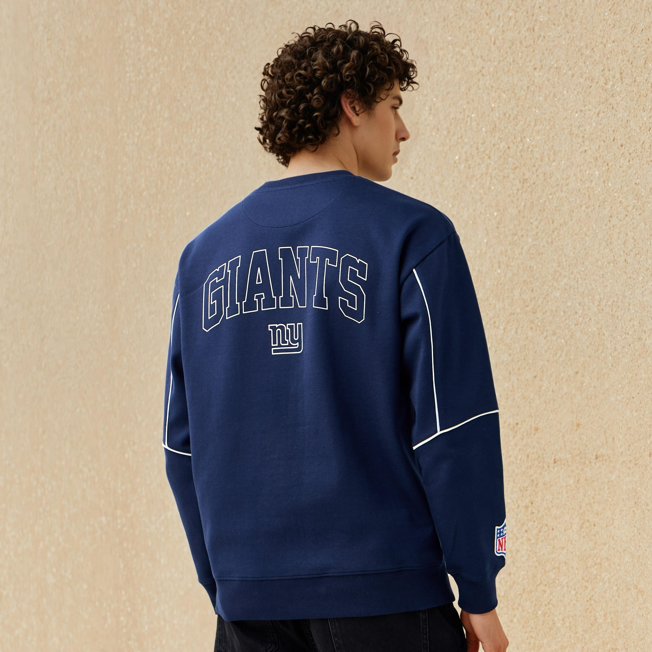 New York Giants NFL Men Regular Fit Sweatshirt-men-winterwear-hoodiesandsweatshirts-image-3