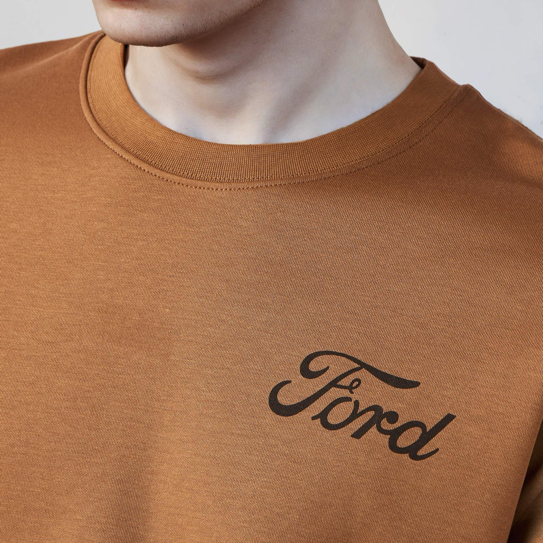 Ford Mustang Men Relaxed Fit Crew Neck Short Sleeves T-shirt-men-clothing-tshirtsandpolos-tshirts-image-3