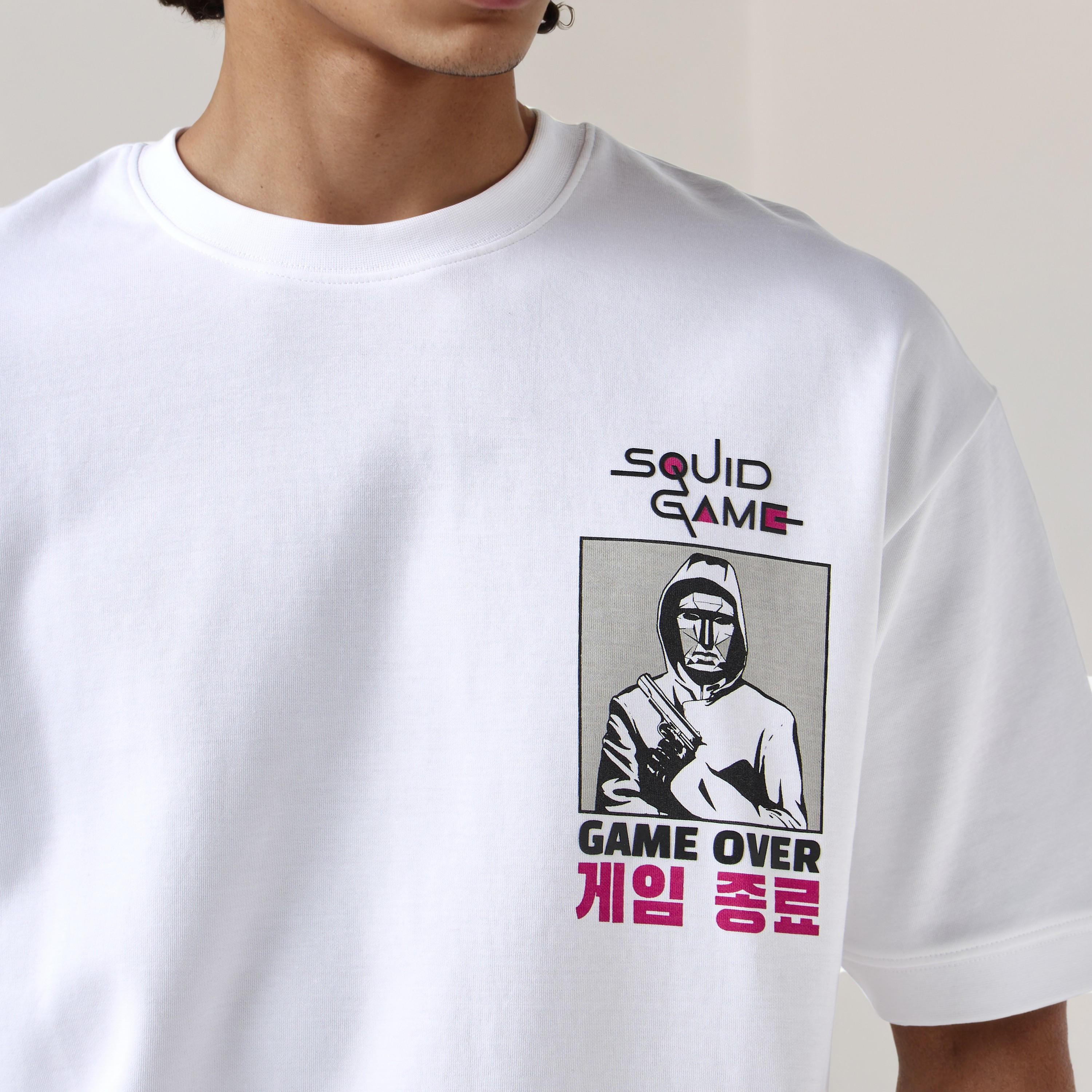تيشيرت بقصّة مريحة وياقة ضيقة وأكمام قصيرة وطبعات للرجال-men-clothing-tshirtsandpolos-tshirts-image-5