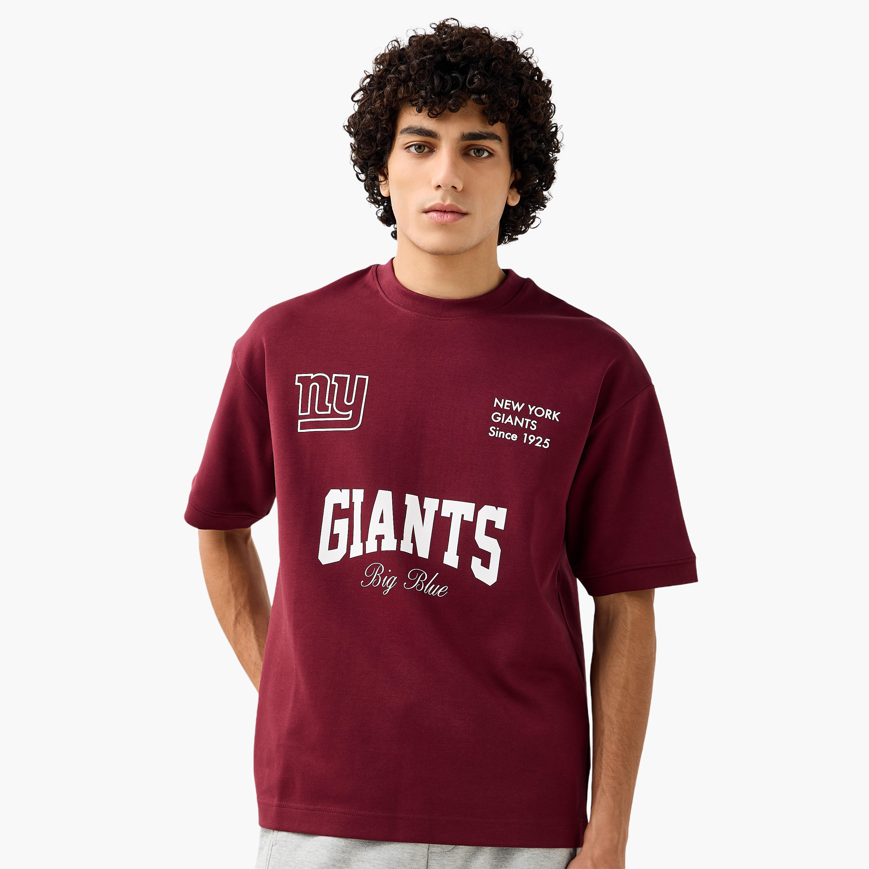 New York Giants NFL Men Relaxed Fit Crew Neck Short Sleeves T-shirt-men-clothing-tshirtsandpolos-tshirts-image-1