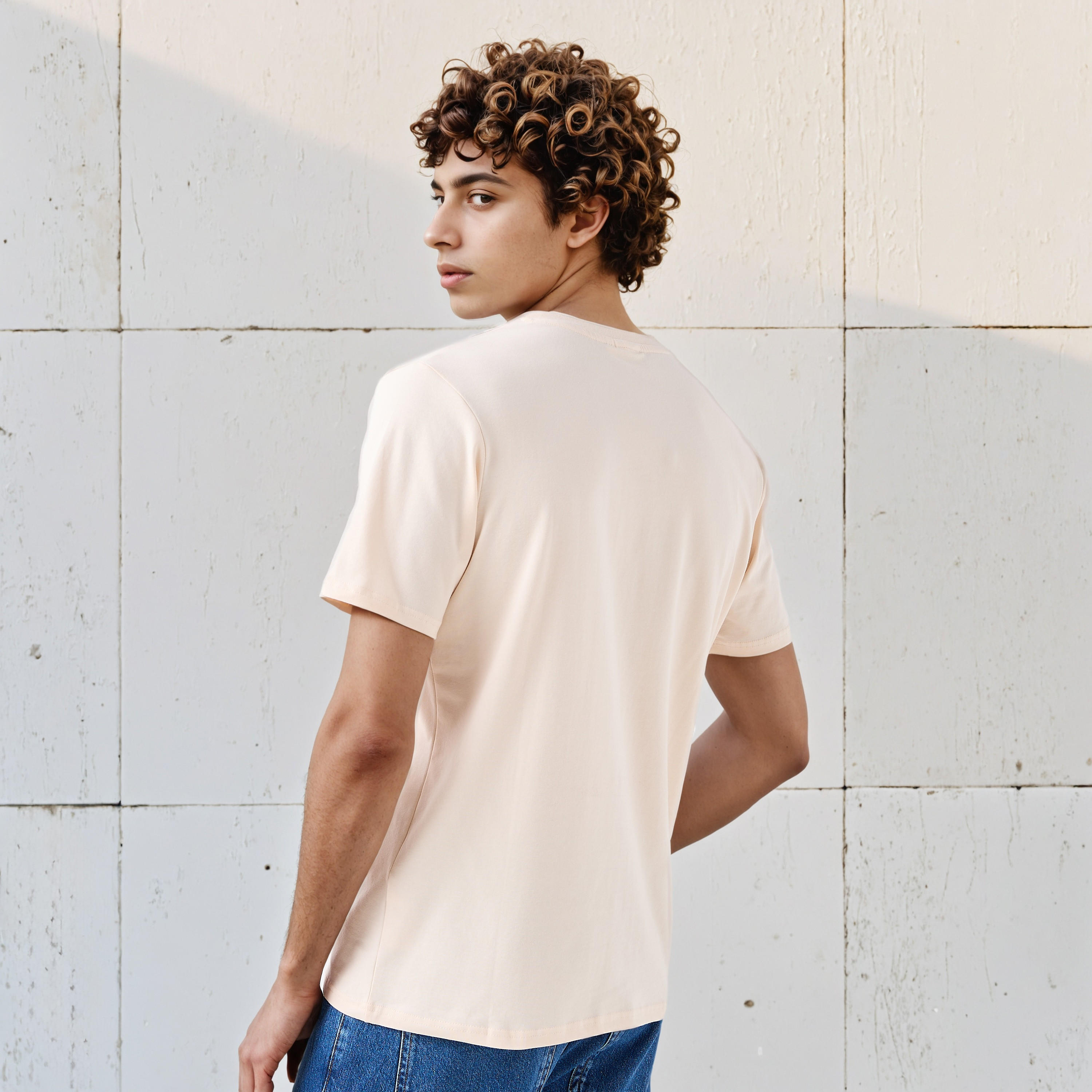 تيشيرت رجالي بطبعات فورد موستانج وقصة عادية وأكمام قصيرة وياقة ضيقة-men-clothing-tshirtsandpolos-tshirts-image-3